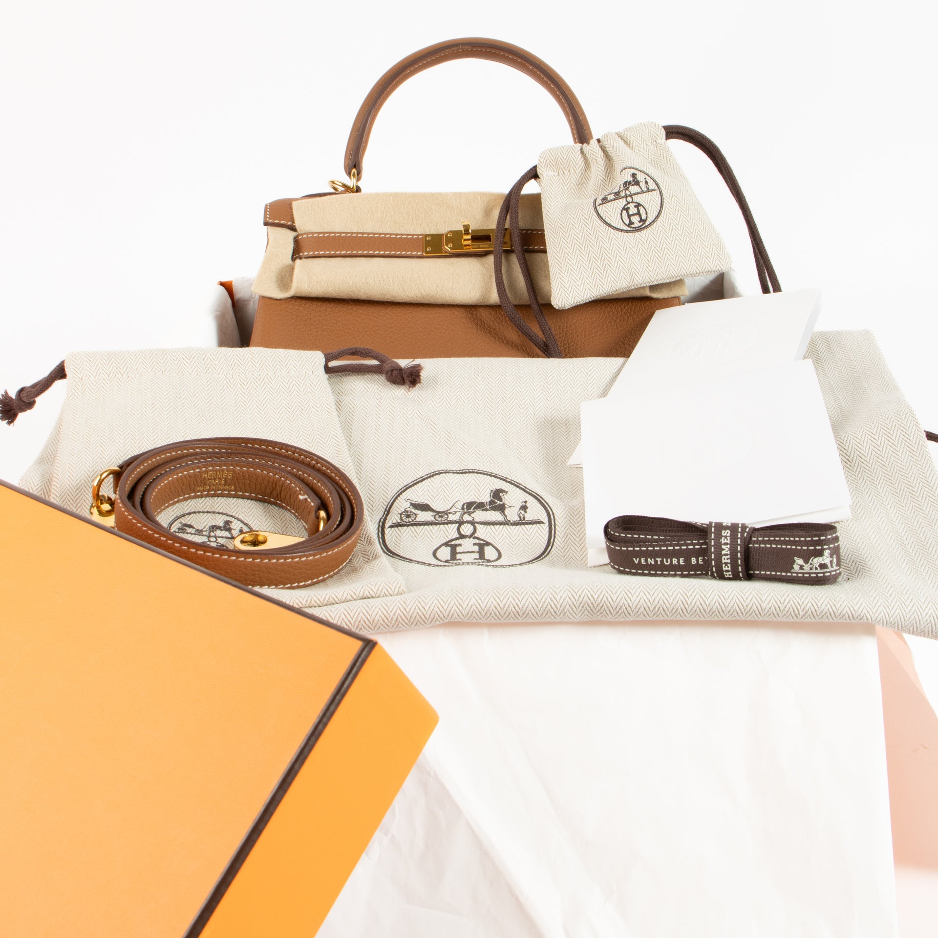 Hermès Kelly 25 Gold Togo GHW