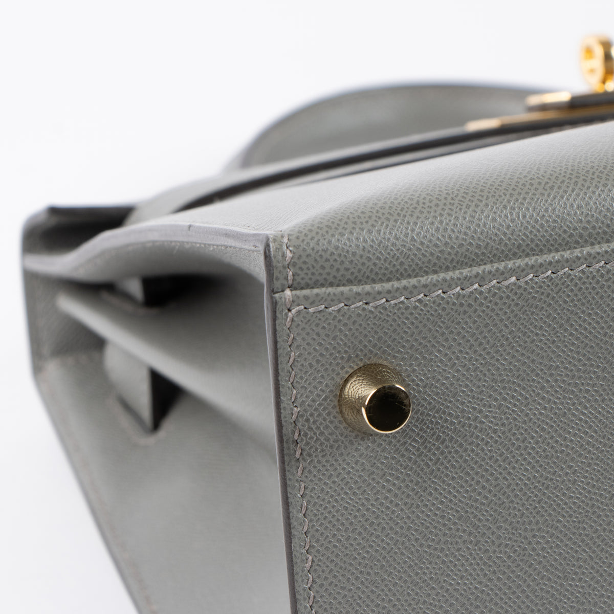 Shop this authentic Hermes Kelly 28 Gris Meyer Madame GHW pre-loved on Labellov.com