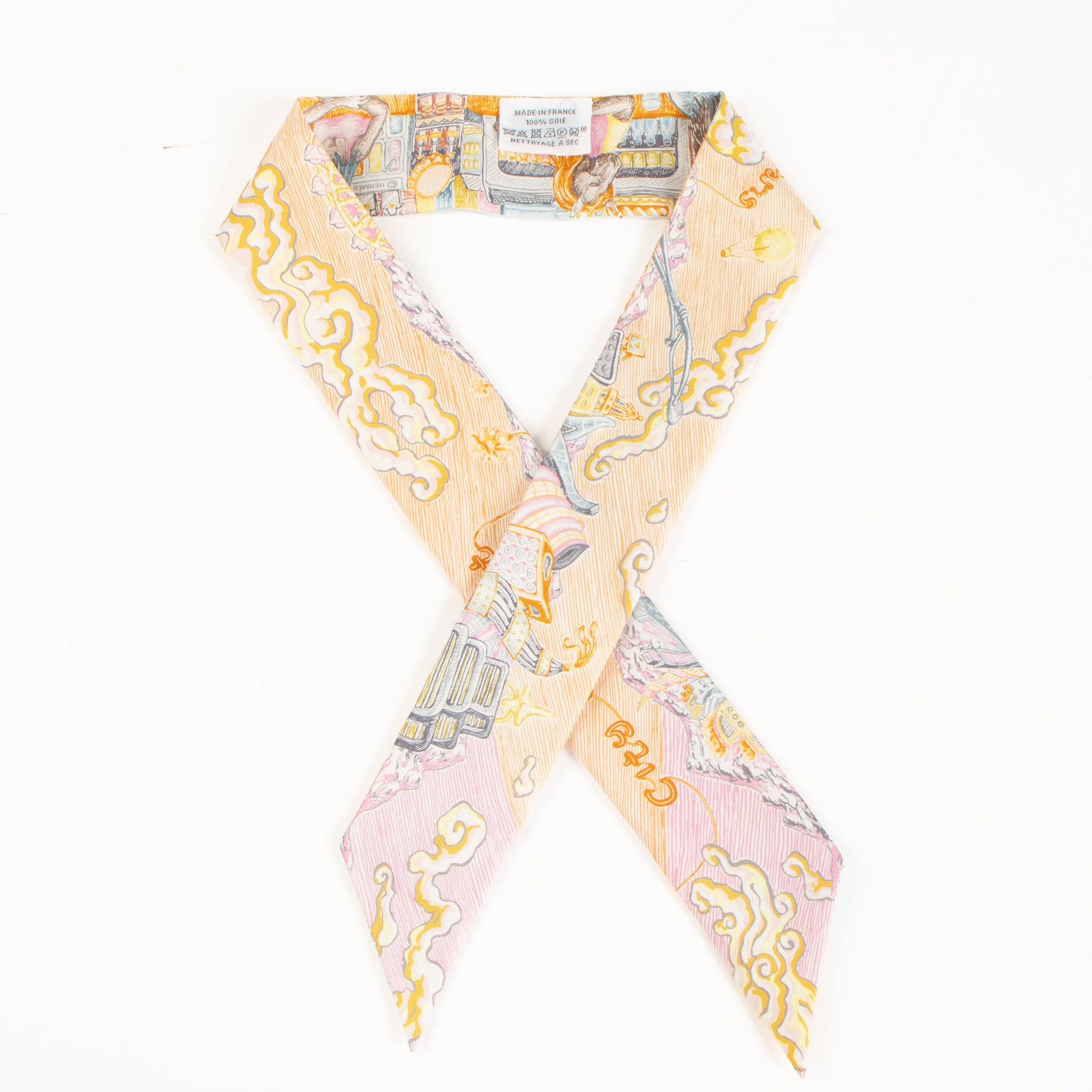 Shop the authentic Hermès Pink Silk Twilly on Labellov.com !