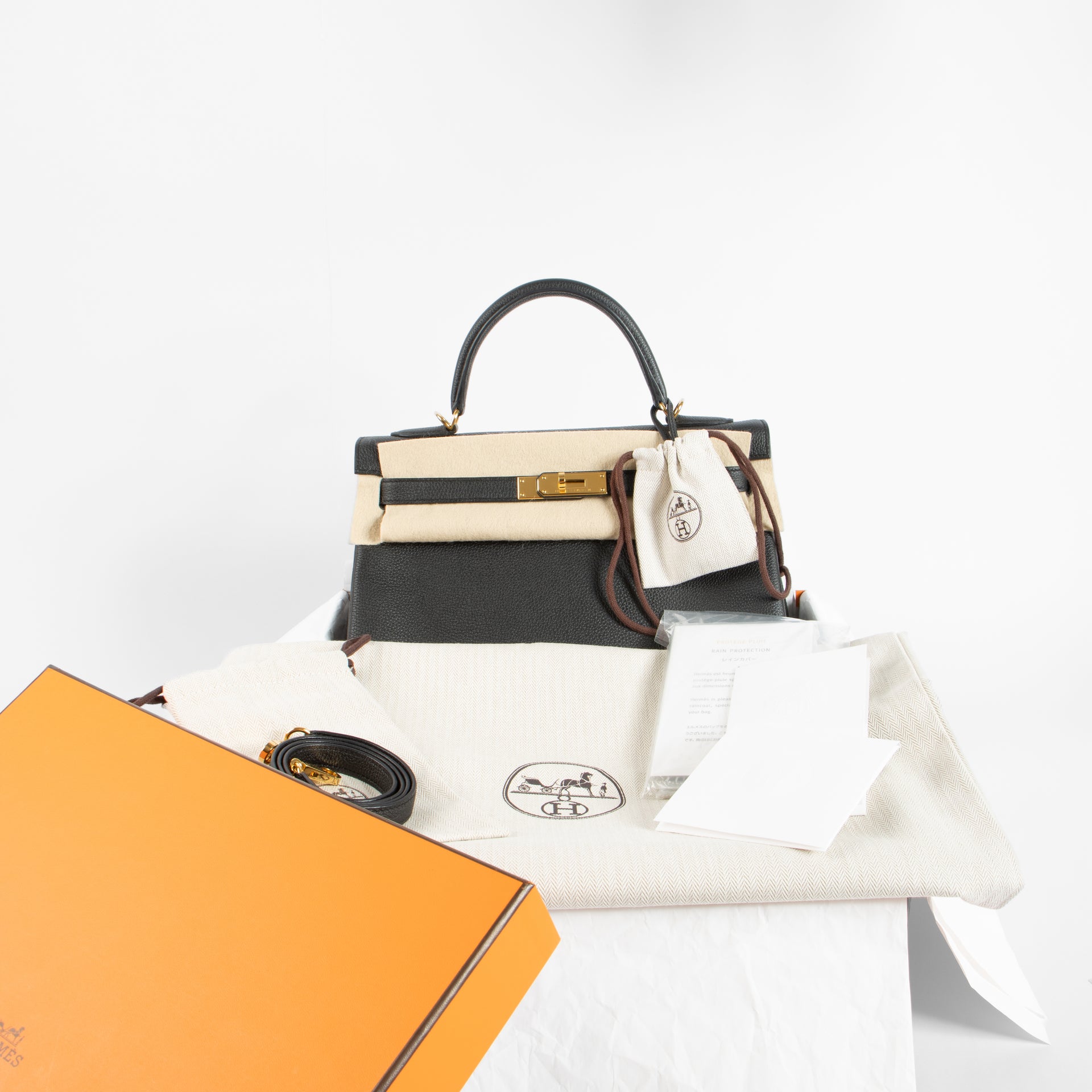 Hermès Kelly 32 Black Togo GHW
