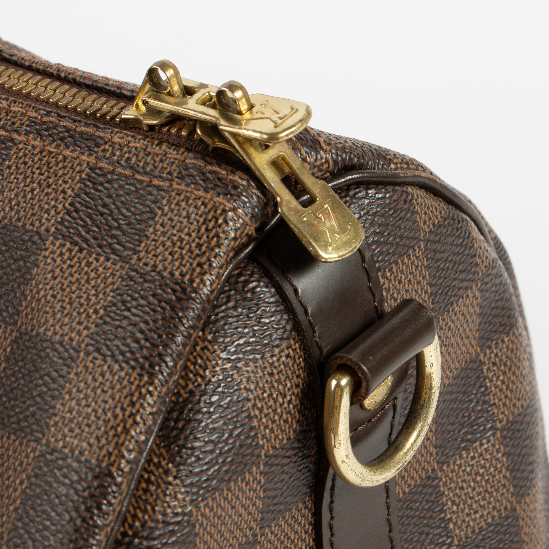 Shop the authentic Louis Vuitton Damier Ebene Speedy Bandoulière 35 Bag on Labellov.com !