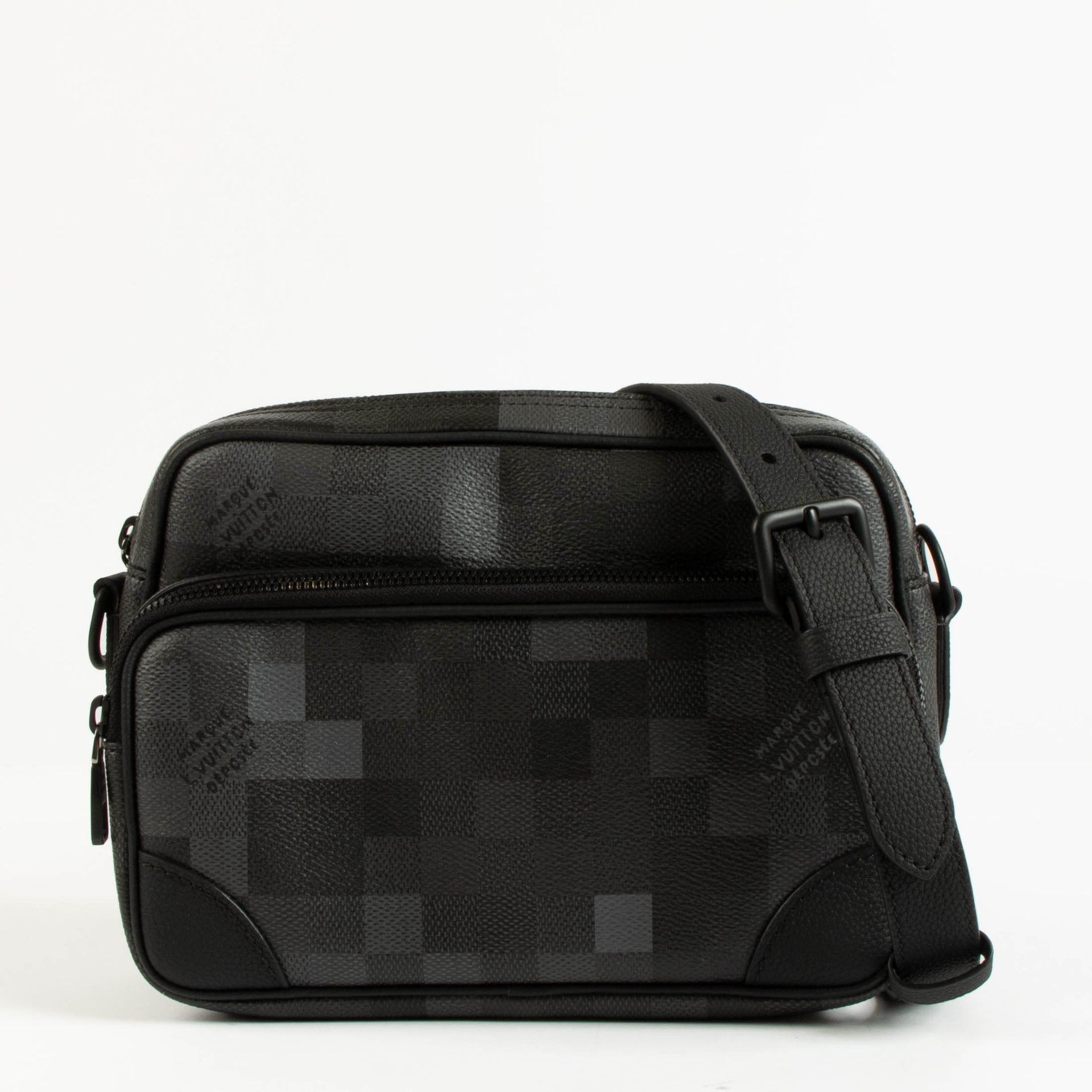 Louis Vuitton Black Damoflage Nil Messenger Bag