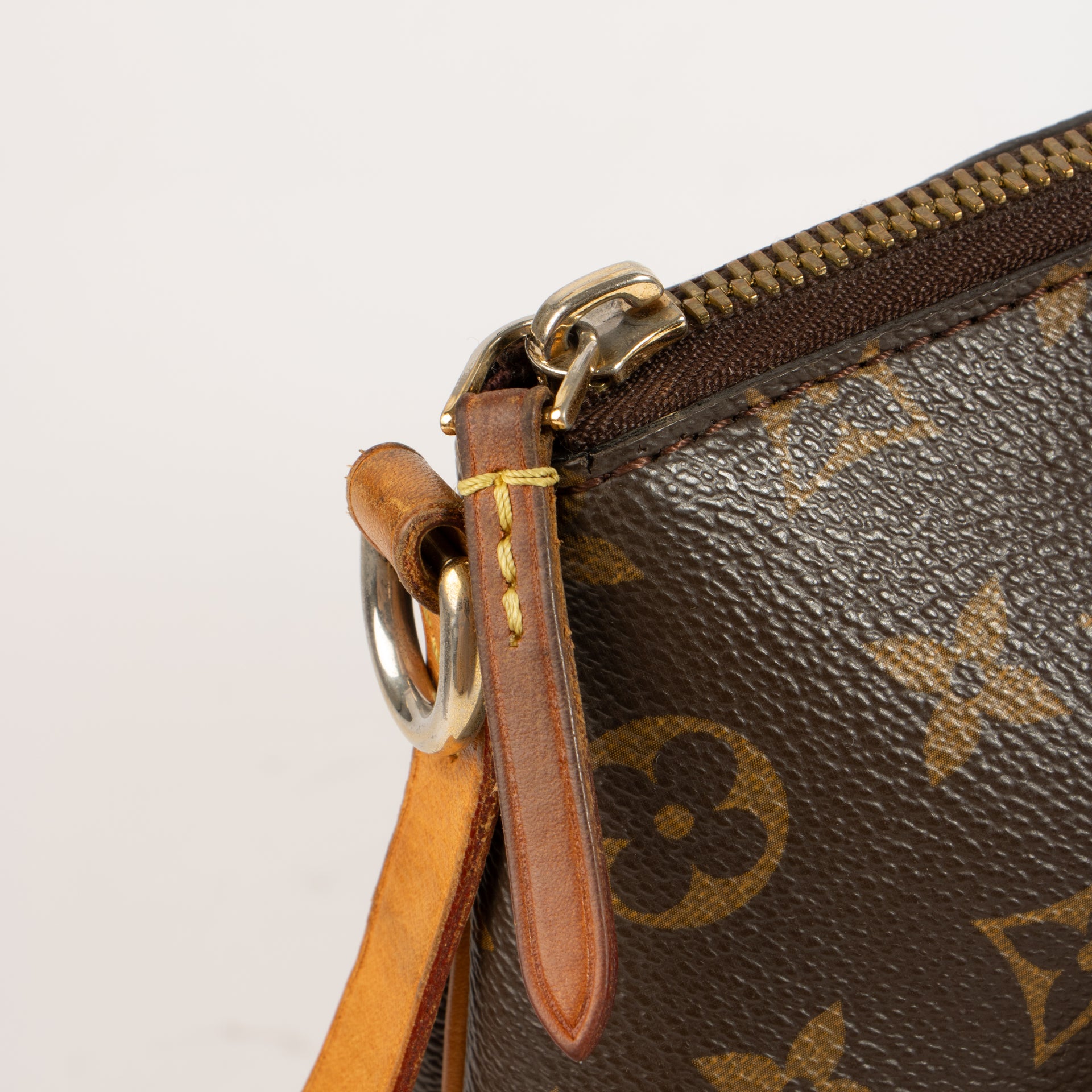 Shop the authentic Louis Vuitton Monogram Turenne MM Bag on Labellov.com !