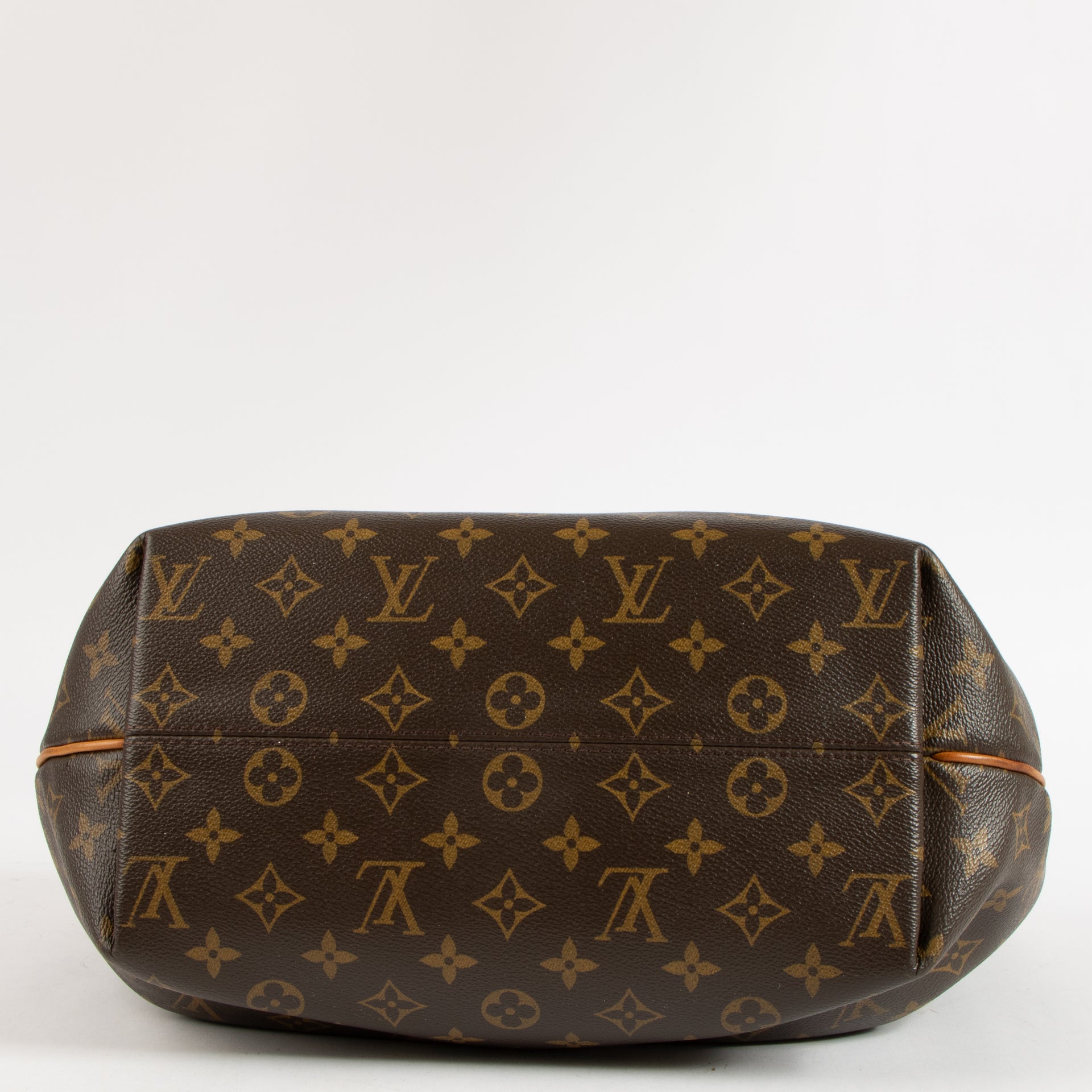 Shop the authentic Louis Vuitton Monogram Turenne MM Bag on Labellov.com !