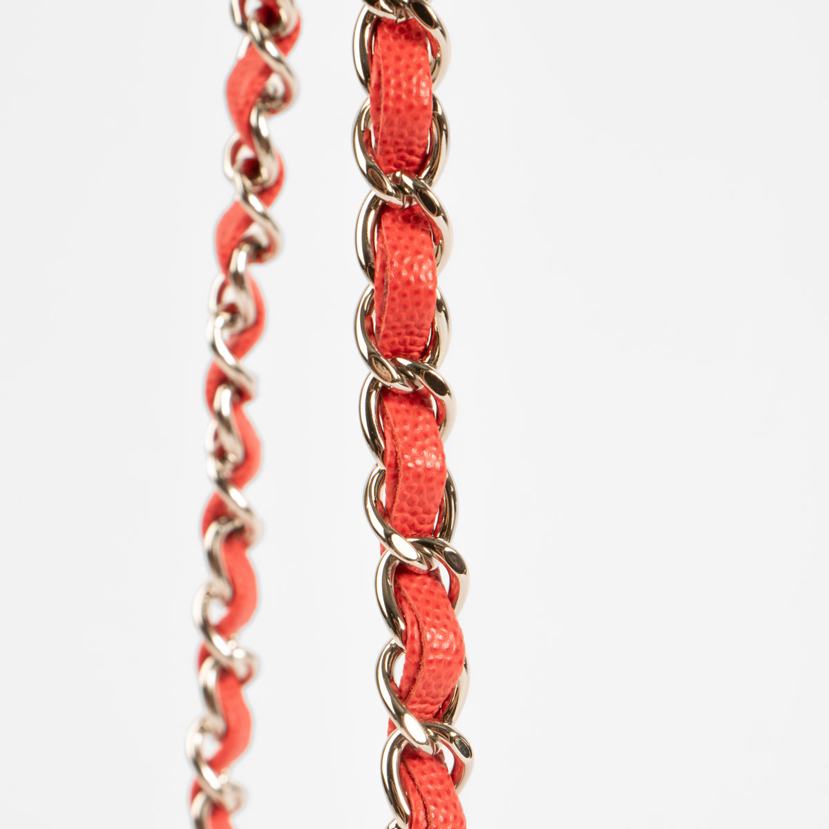 Shop the 100% authentic Chanel Coral Caviar Mini Classic Handbag second hand on Labellov.com!