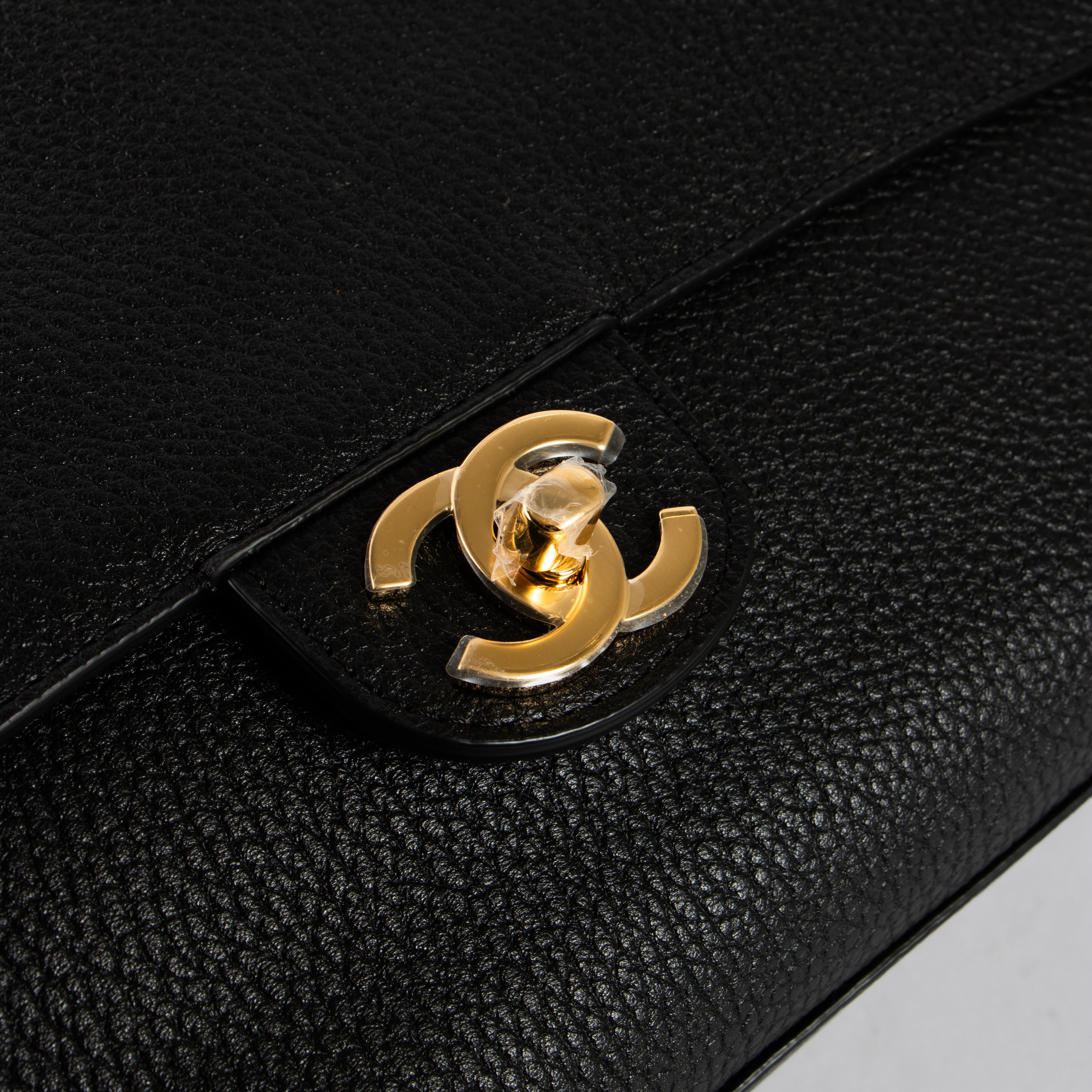 Chanel 26S Black Grained Calfskin Souplissimo Maxi Flap – Labellov