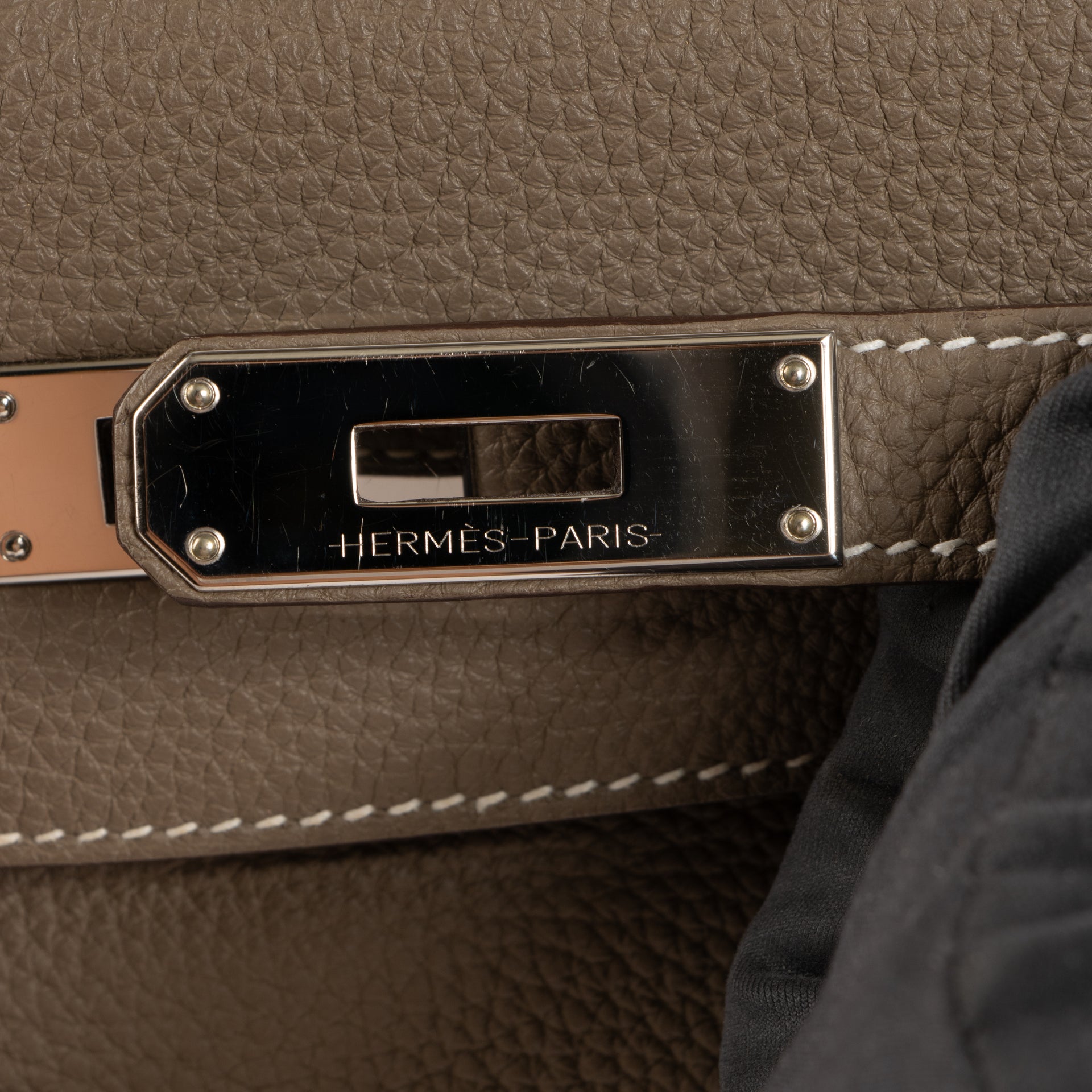 Hermès Kelly 28 Etoupe Togo PHW