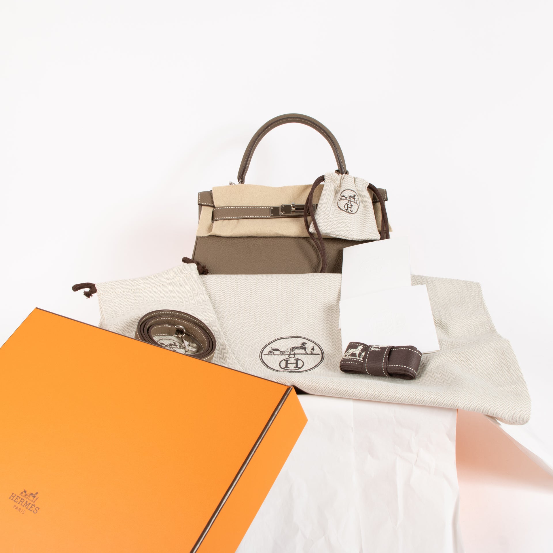 Hermès Kelly 28 Etoupe Togo PHW