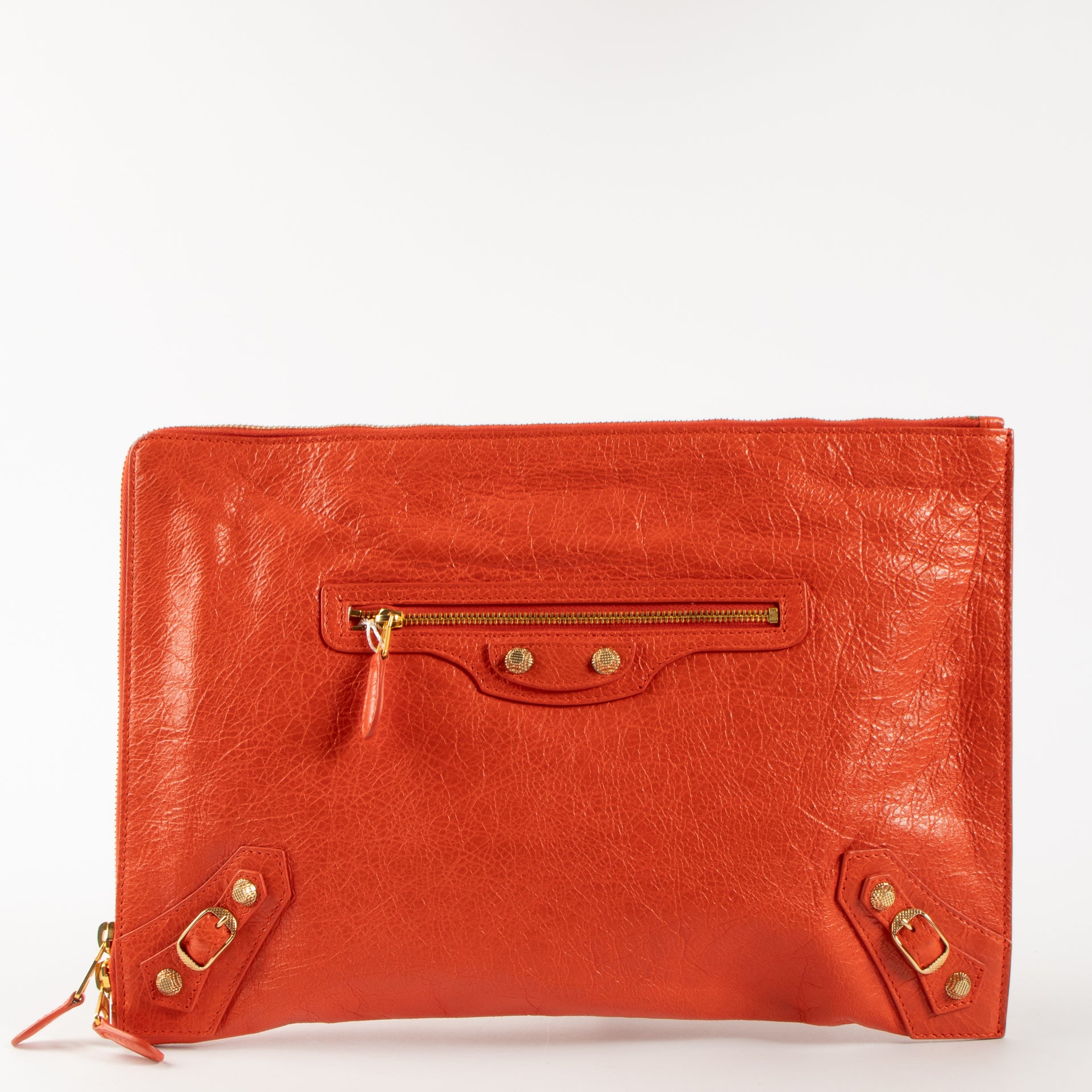 Shop the authentic Balenciaga Red Clutch second hand on Labellov.com!