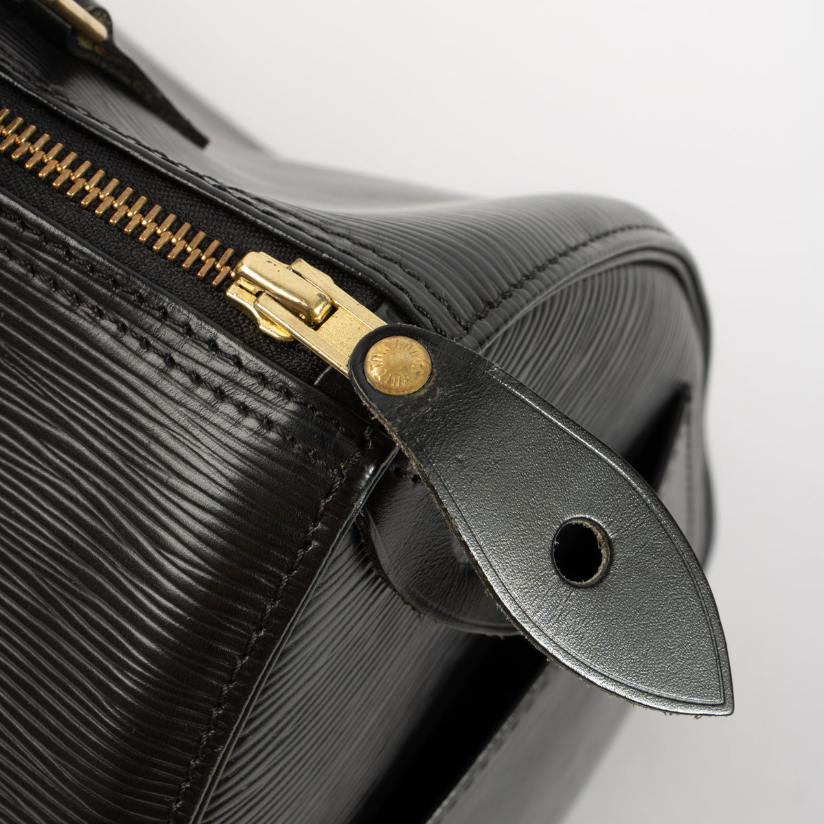 Louis Vuitton Black Epi Speedy 25