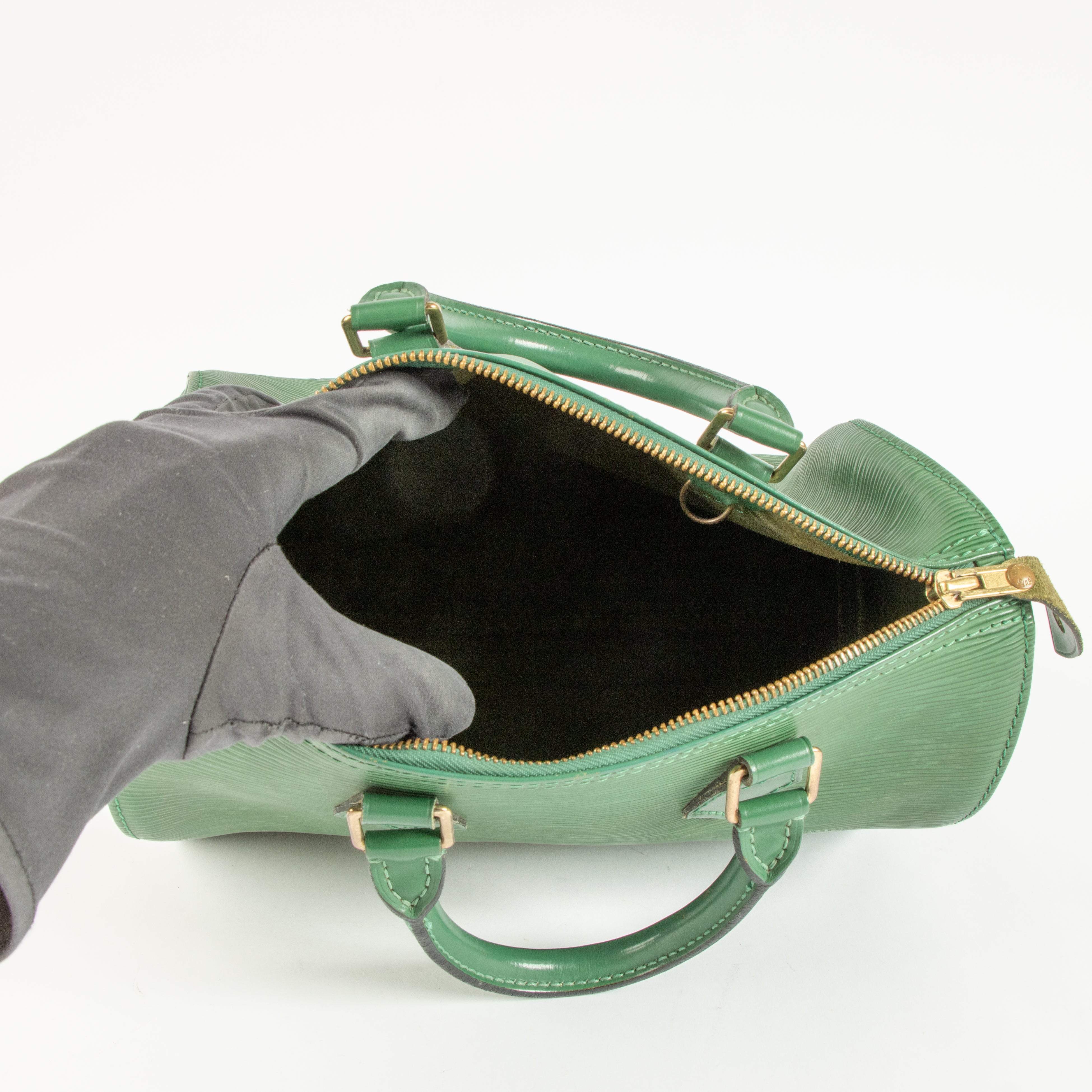 Louis Vuitton Borneo Green Epi Speedy 25 Bag – Labellov