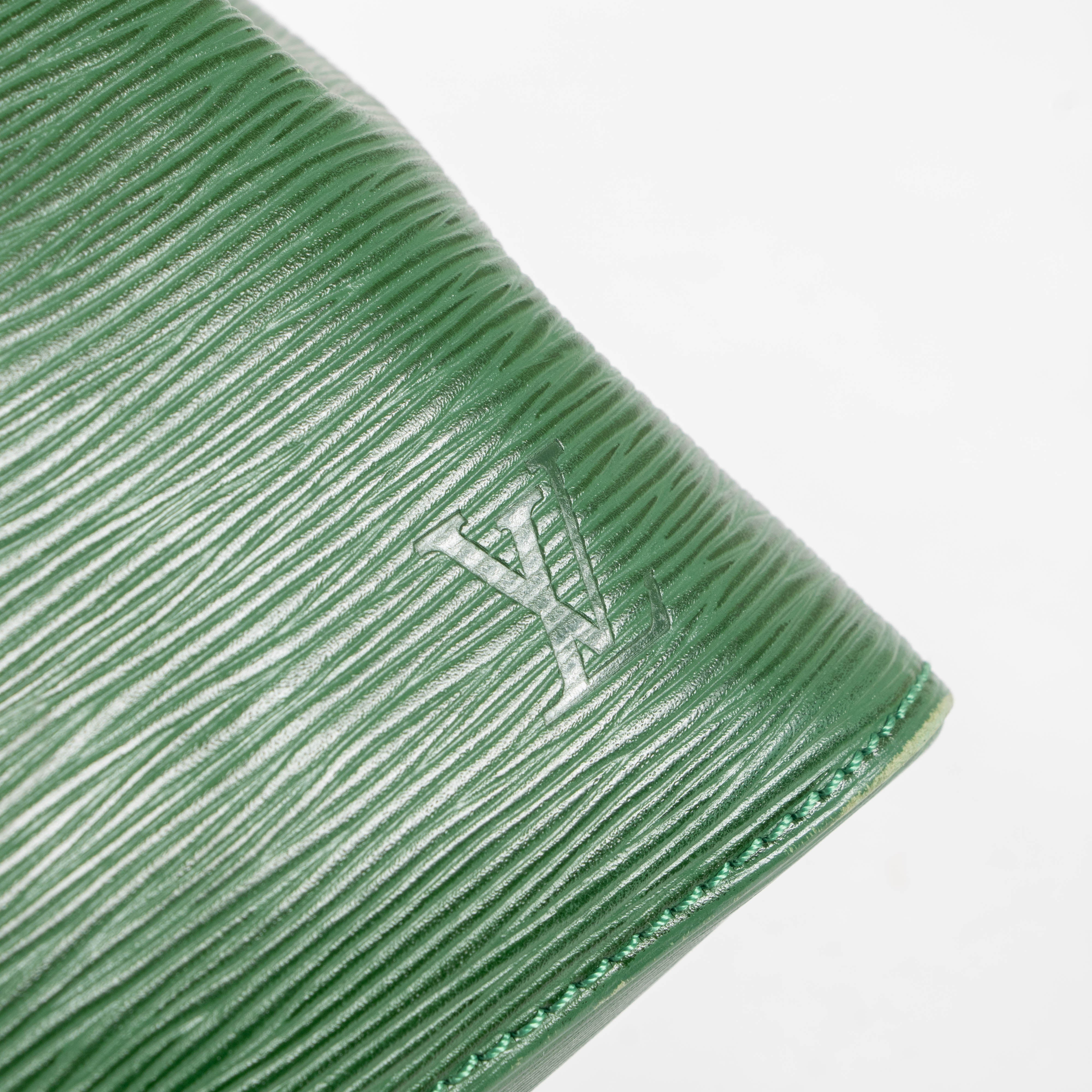 Louis Vuitton Borneo Green Epi Noé PM – Labellov