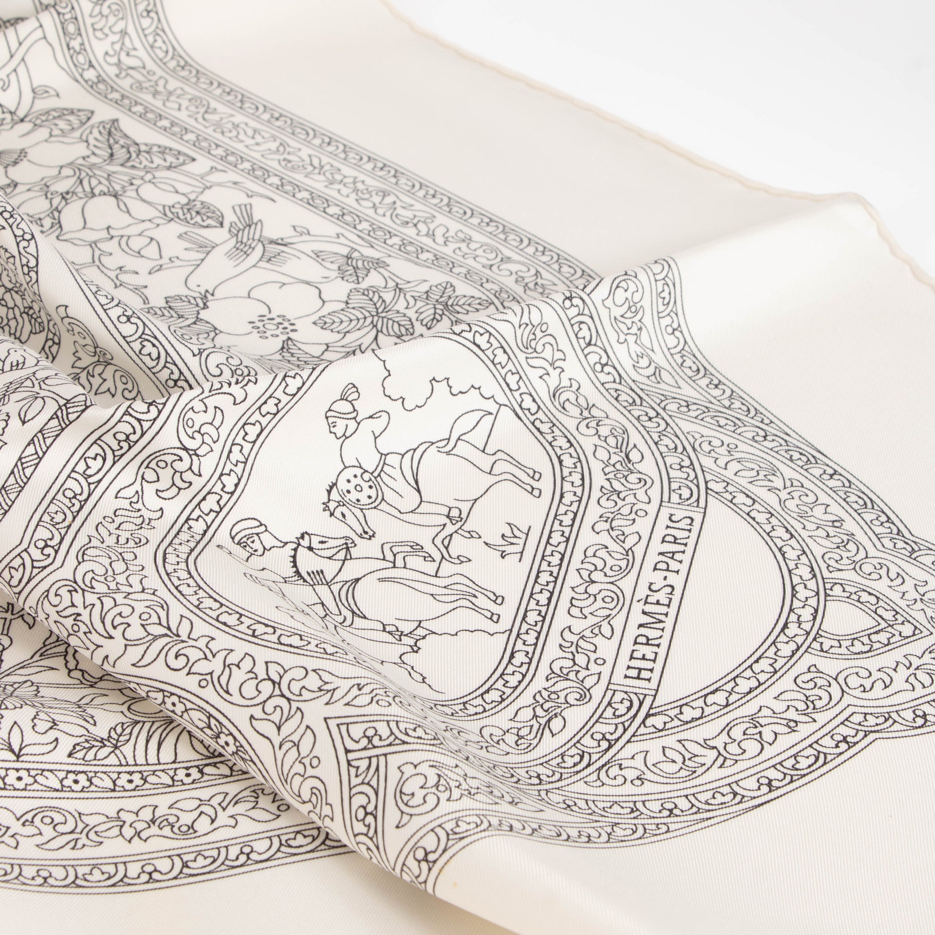 Hermès Silk Qalamdan Carre 90 Scarf