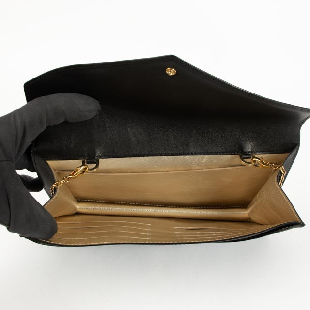  Shop the authentic Delvaux Black Polo Brin de Folle Chain Clutch on Labellov.com!
