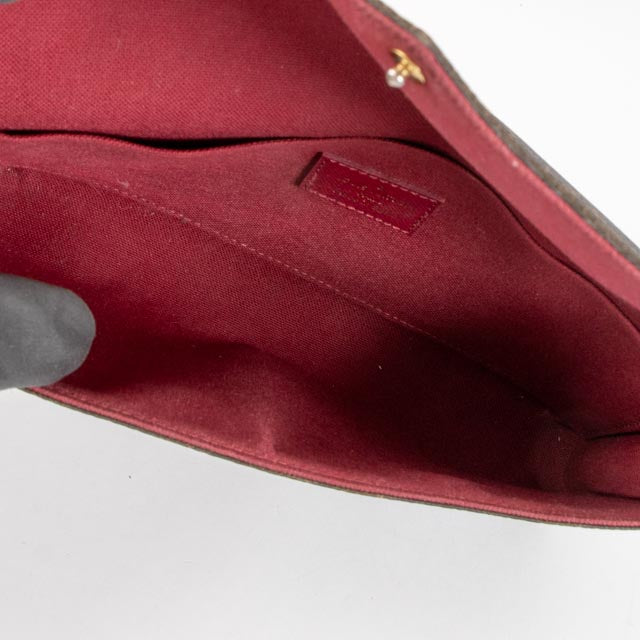 Shop the authentic Louis Vuitton Monogram Pochette Félicie Bag on Labellov.com!