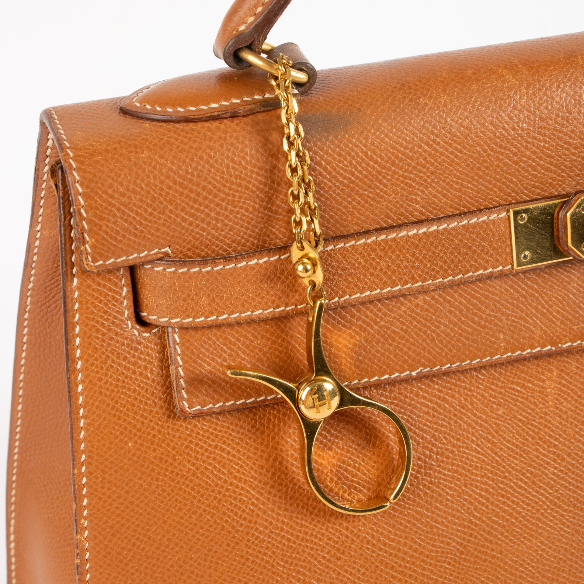Hermès Kelly 32 Gold Courchevel GHW Bag