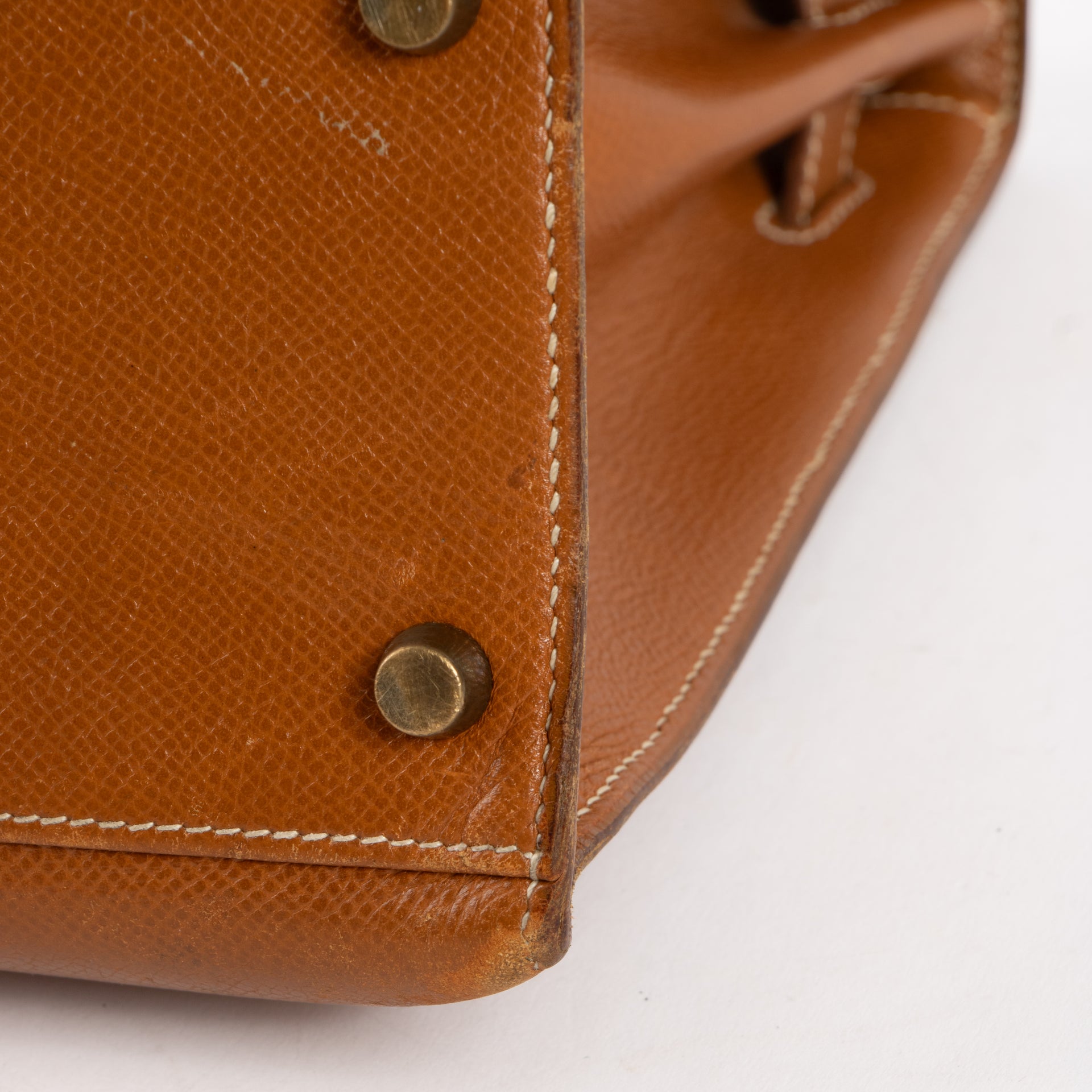 Hermès Kelly 32 Gold Courchevel GHW Bag