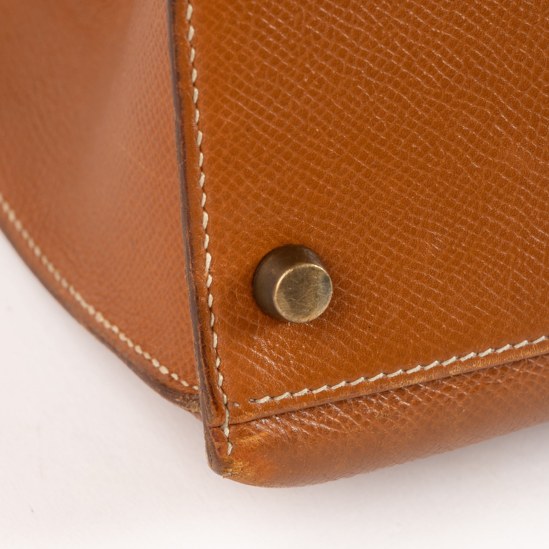 Hermès Kelly 32 Gold Courchevel GHW Bag