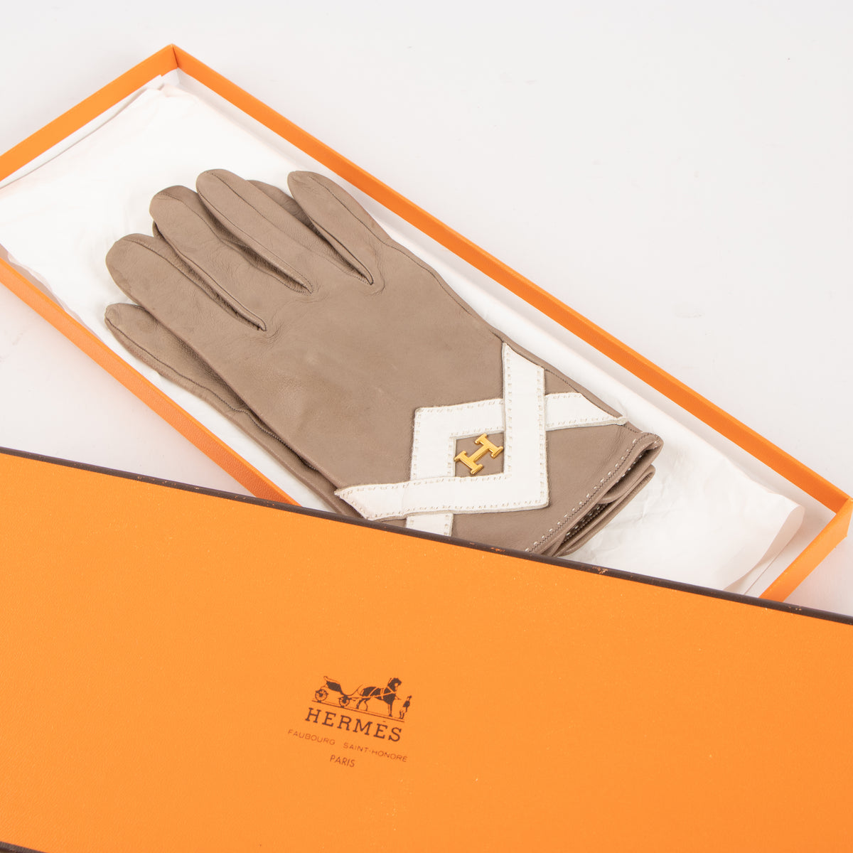 Shop the authentic Hermès Taupe Gloves on Labellov.com.