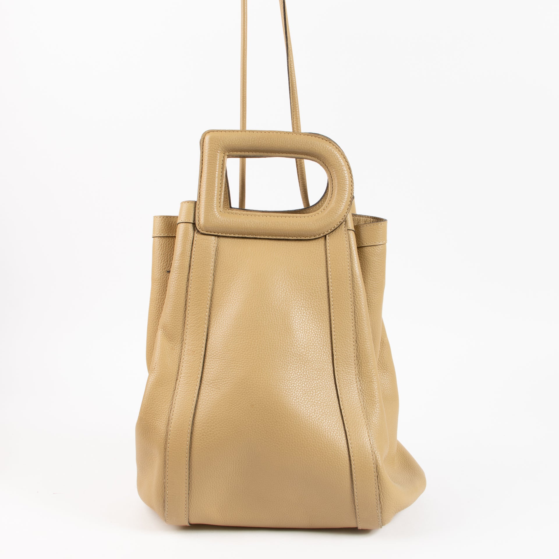 Shop the authentic Delvaux Beige Punch Bag on Labellov.com !