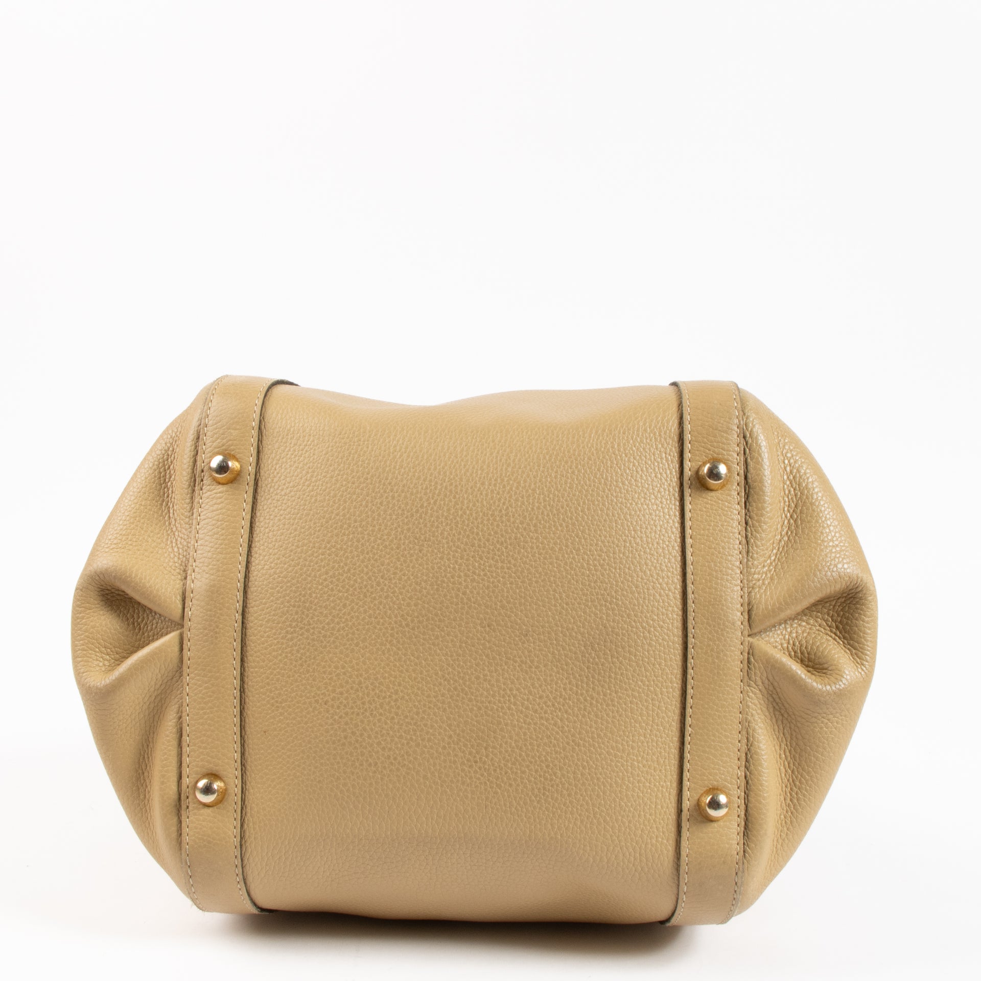 Shop the authentic Delvaux Beige Punch Bag on Labellov.com !