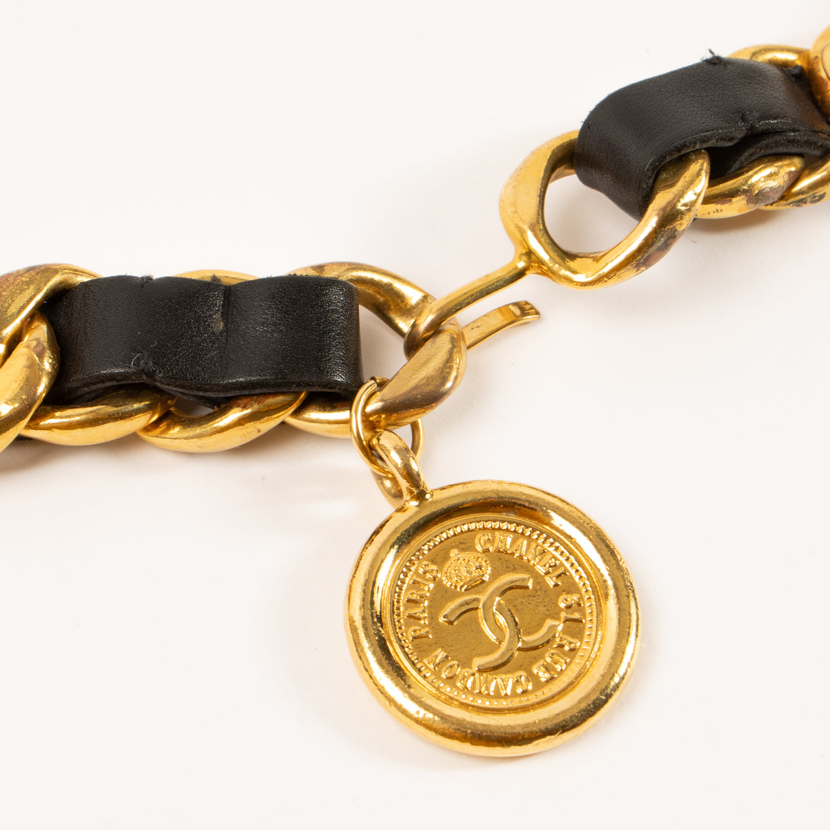 Shop this authentic Chanel Collection 28 Black Leather Gold Chain Belt pre-loved on Labellov.com