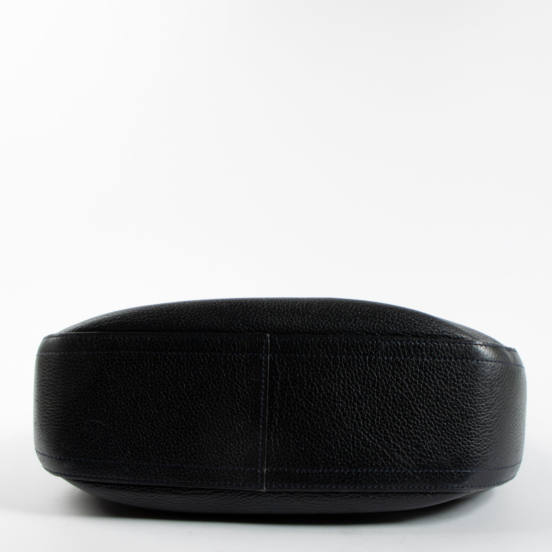 Shop the 100% authentic Delvaux Marine Souverain Shoulder Bag second hand on Labellov.com!
