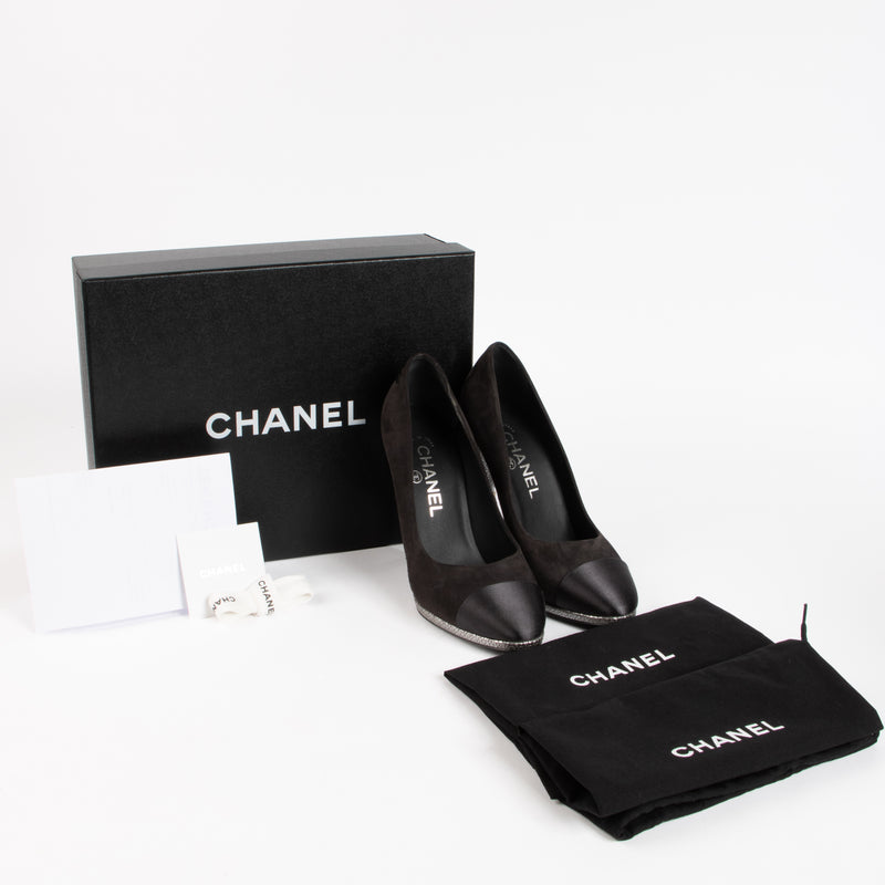 Shop the authentic Chanel Black Suede Cap-Toe Metallic Heel on Labellov.com !