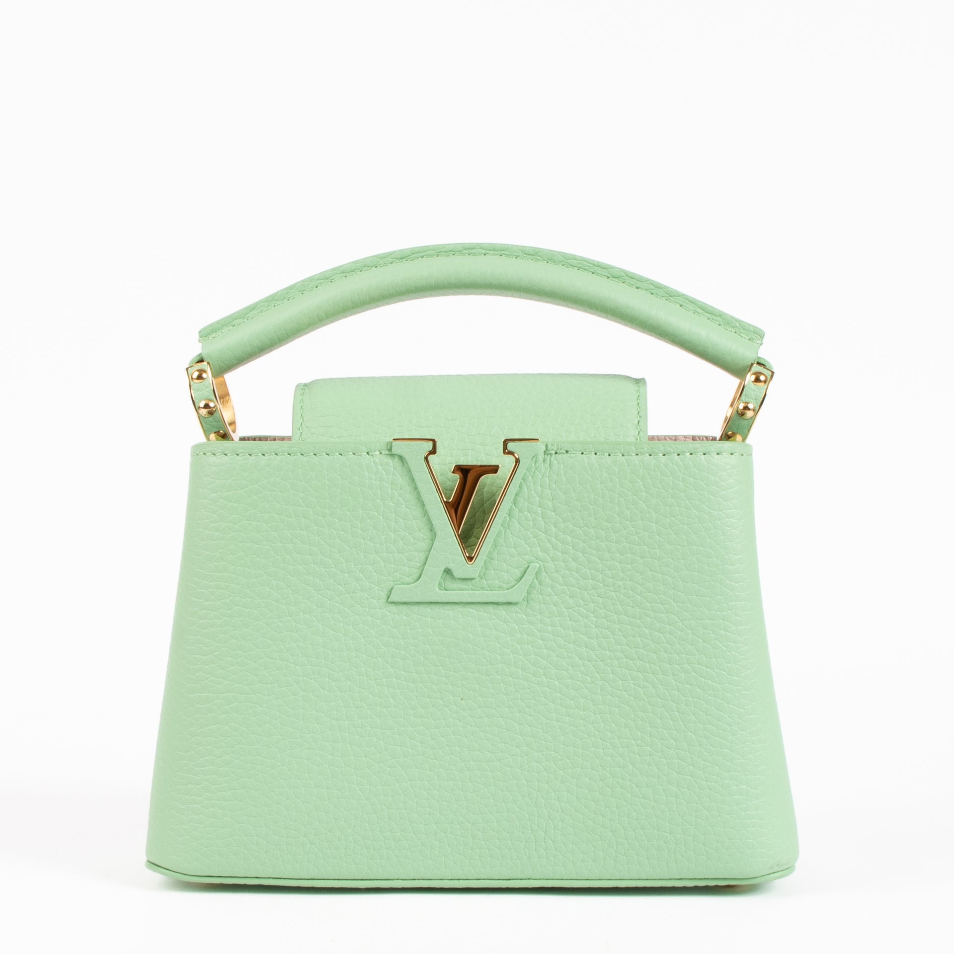 Shop the authentic Louis Vuitton Vert Pomme Taurillon Capucines Mini Bag on Labellov.com !
