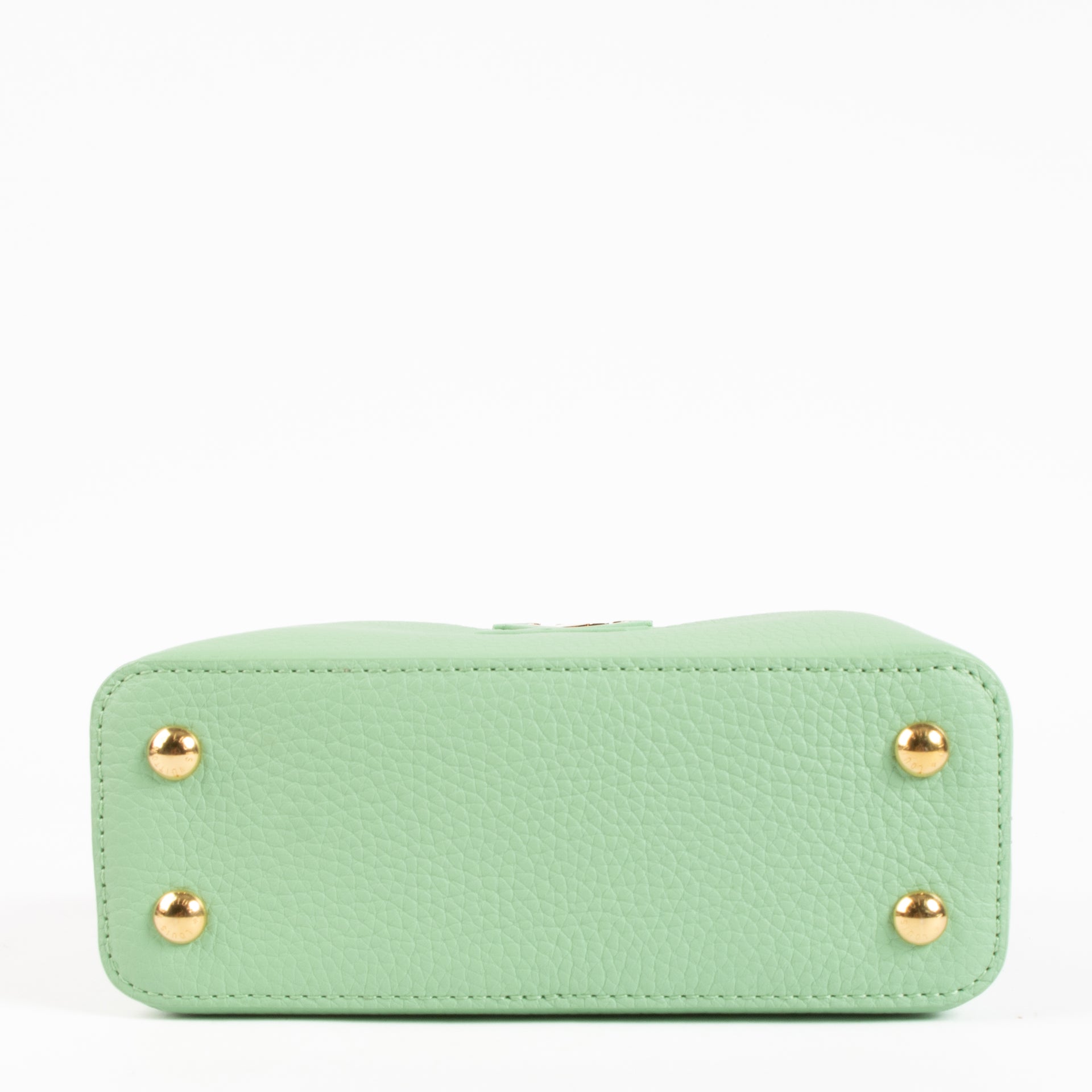 Shop the authentic Louis Vuitton Vert Pomme Taurillon Capucines Mini Bag on Labellov.com !
