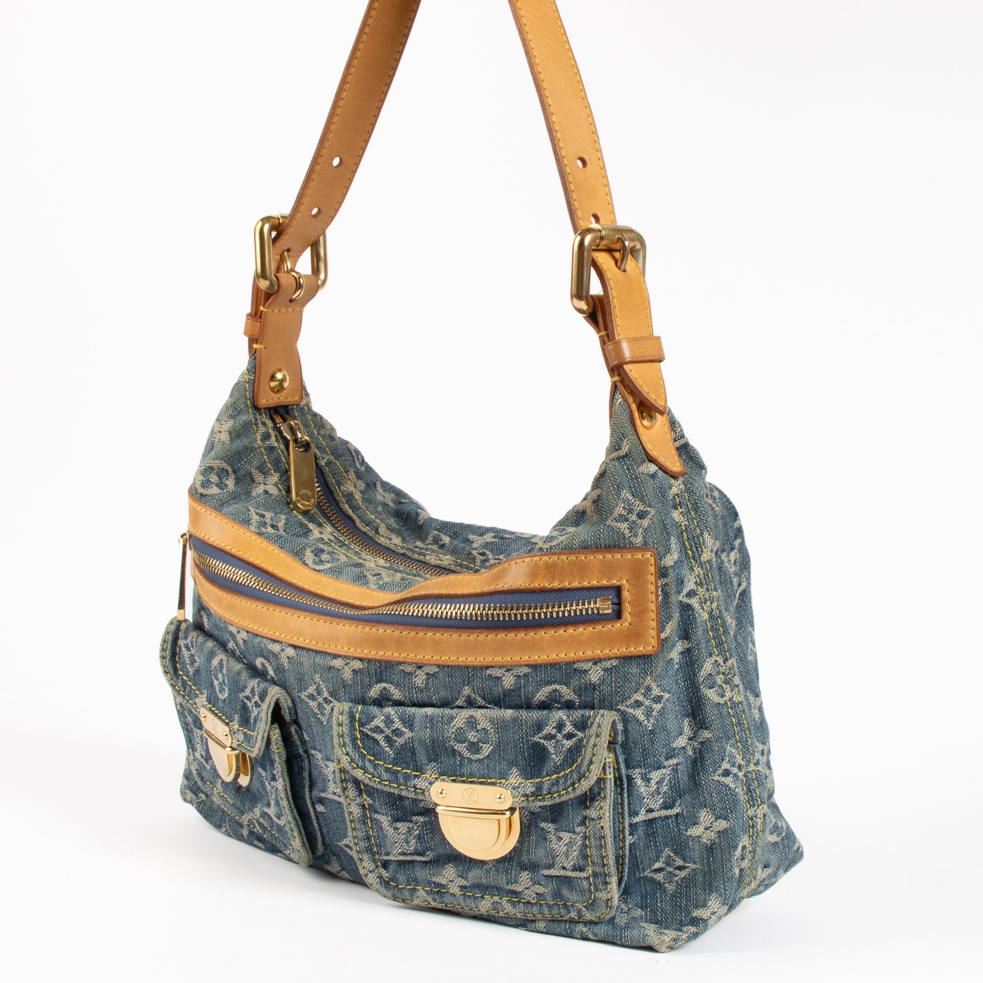 Shop the authentic Louis Vuitton Monogram Denim Baggy on Labellov.com !
