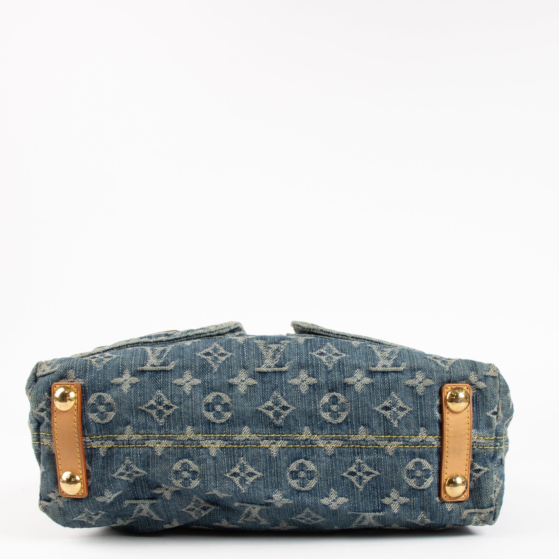 Shop the authentic Louis Vuitton Monogram Denim Baggy on Labellov.com !