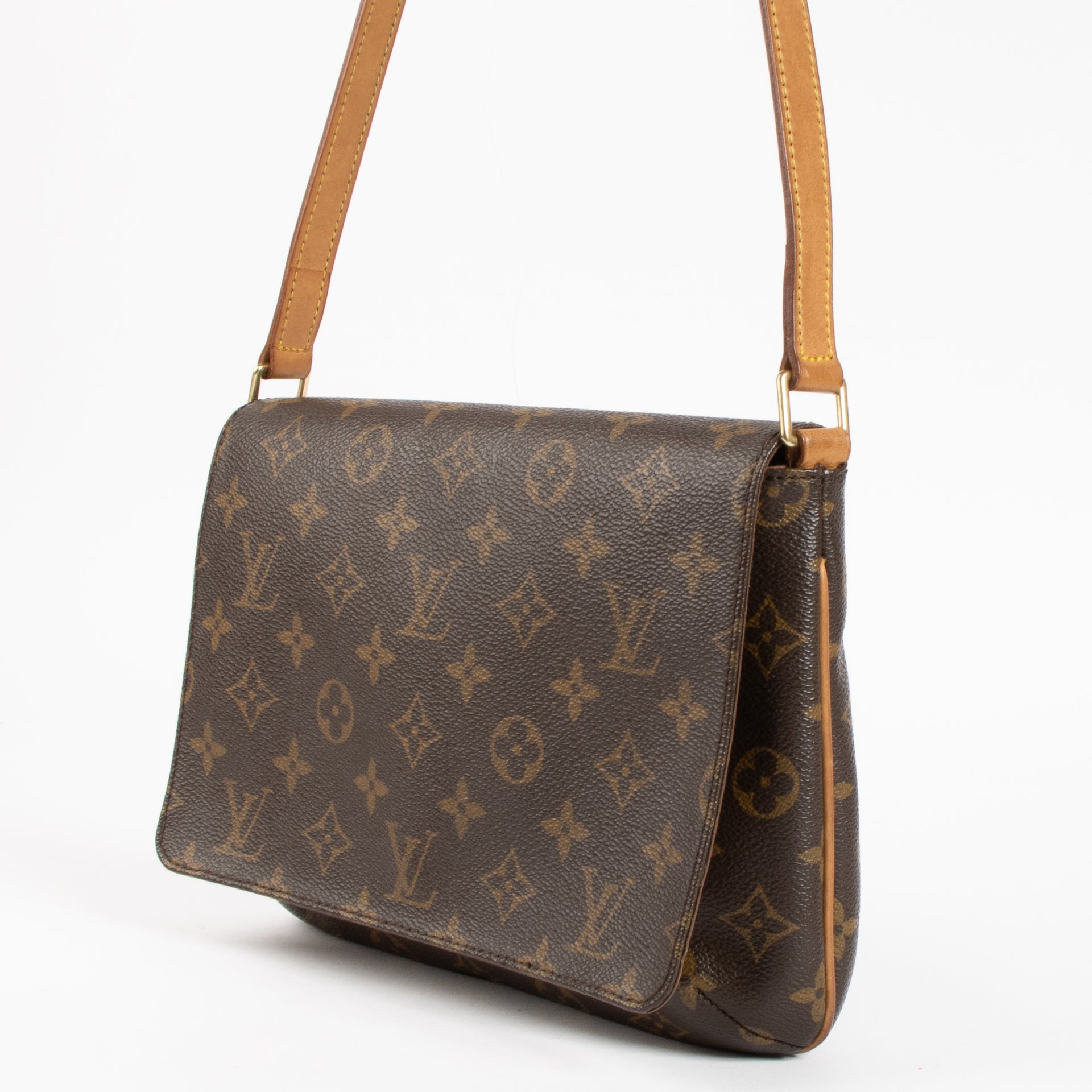 Shop the authentic Louis Vuitton Monogram Musette Tango Bag on Labellov.com !