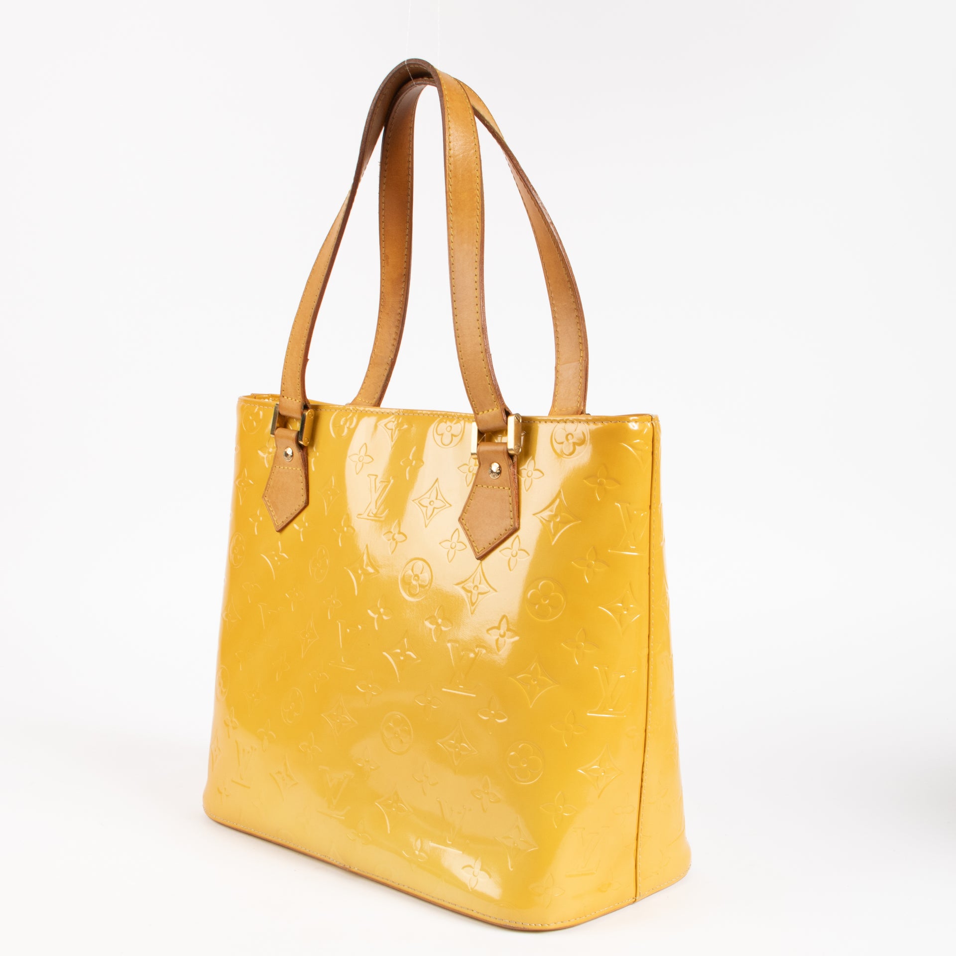Shop the authentic Louis Vuitton Mango Monogram Vernis Houston Bag on Labellov.com !