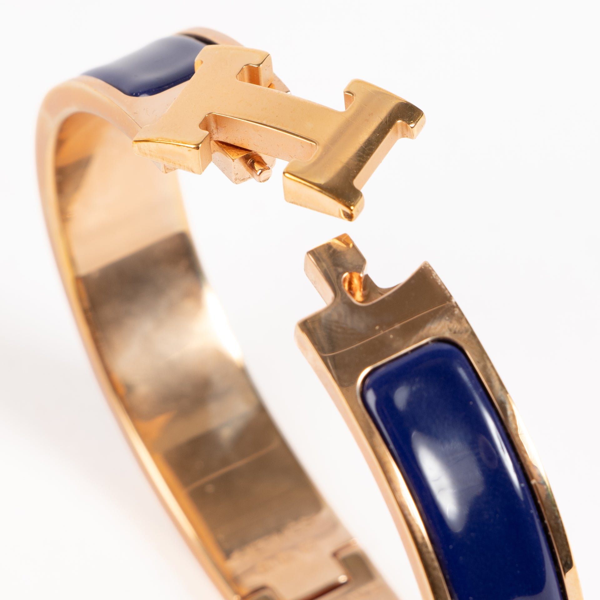 Shop the authentic Hermès Blue Impérial Clic H Bracelet on Labellov.com !