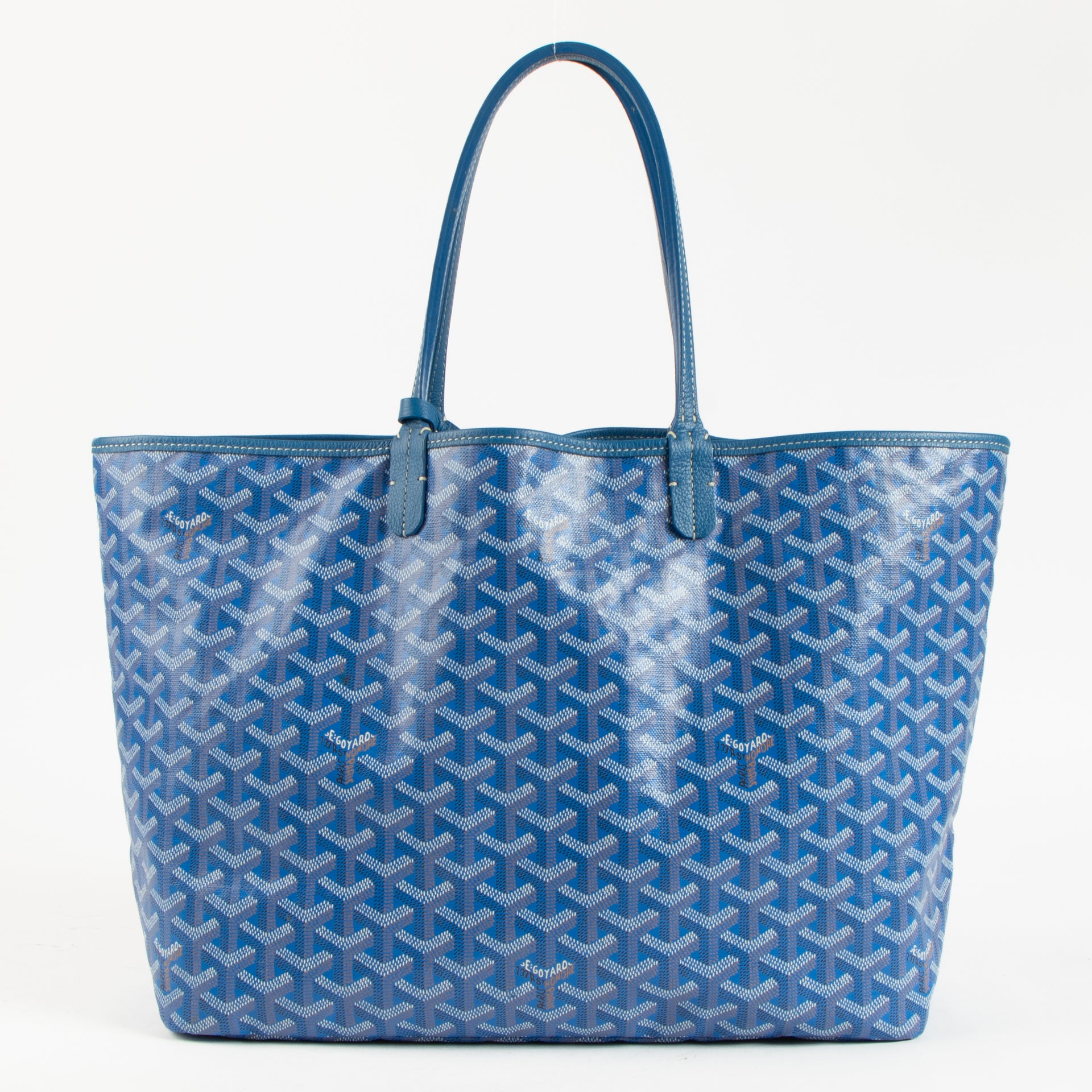 shop safe online at Labellov in Antwerp this authentic second hand Goyard Sky Blue Saint Louis PM Bag