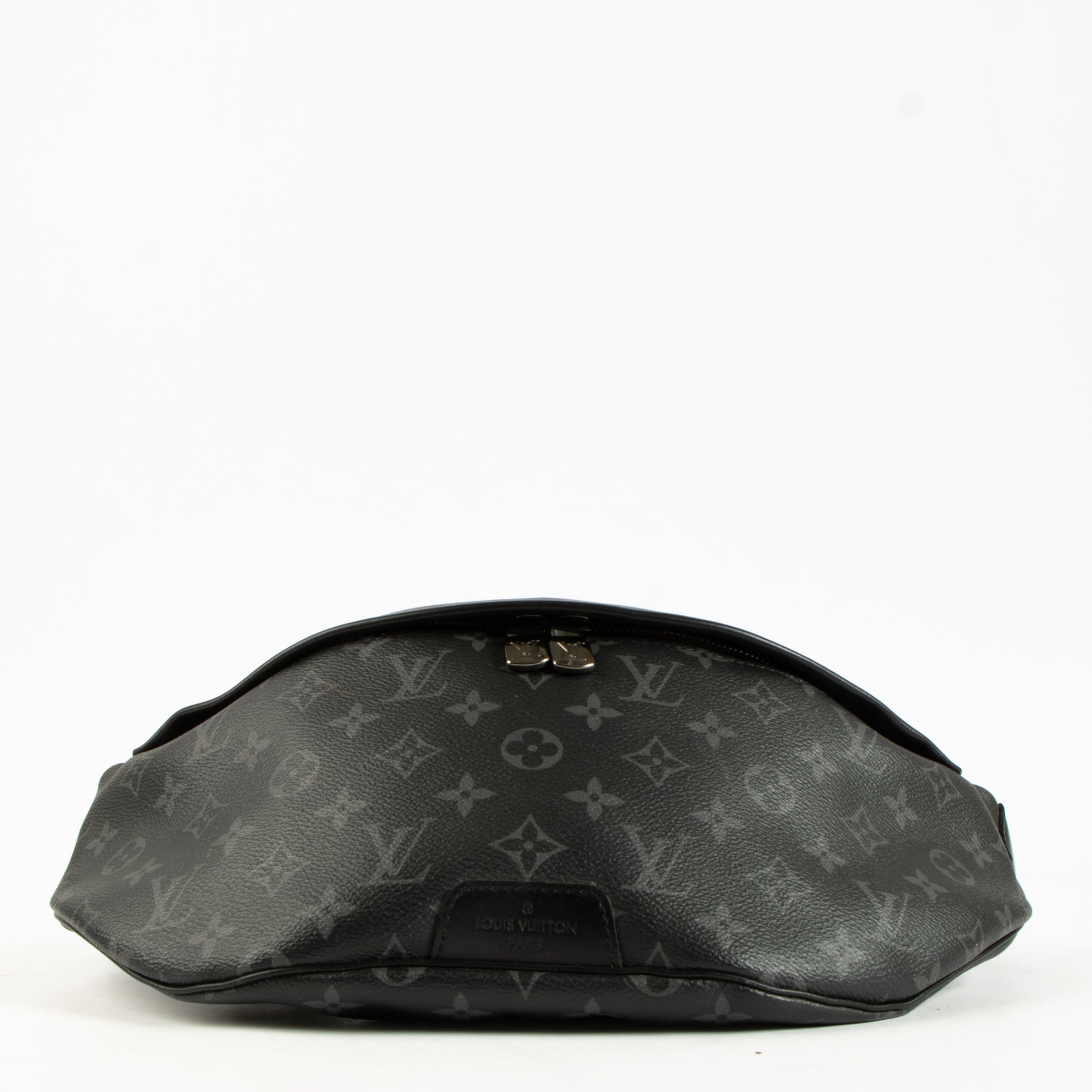 Shop the authentic Louis Vuitton Monogram Eclipse Bumbag on Labellov.com !