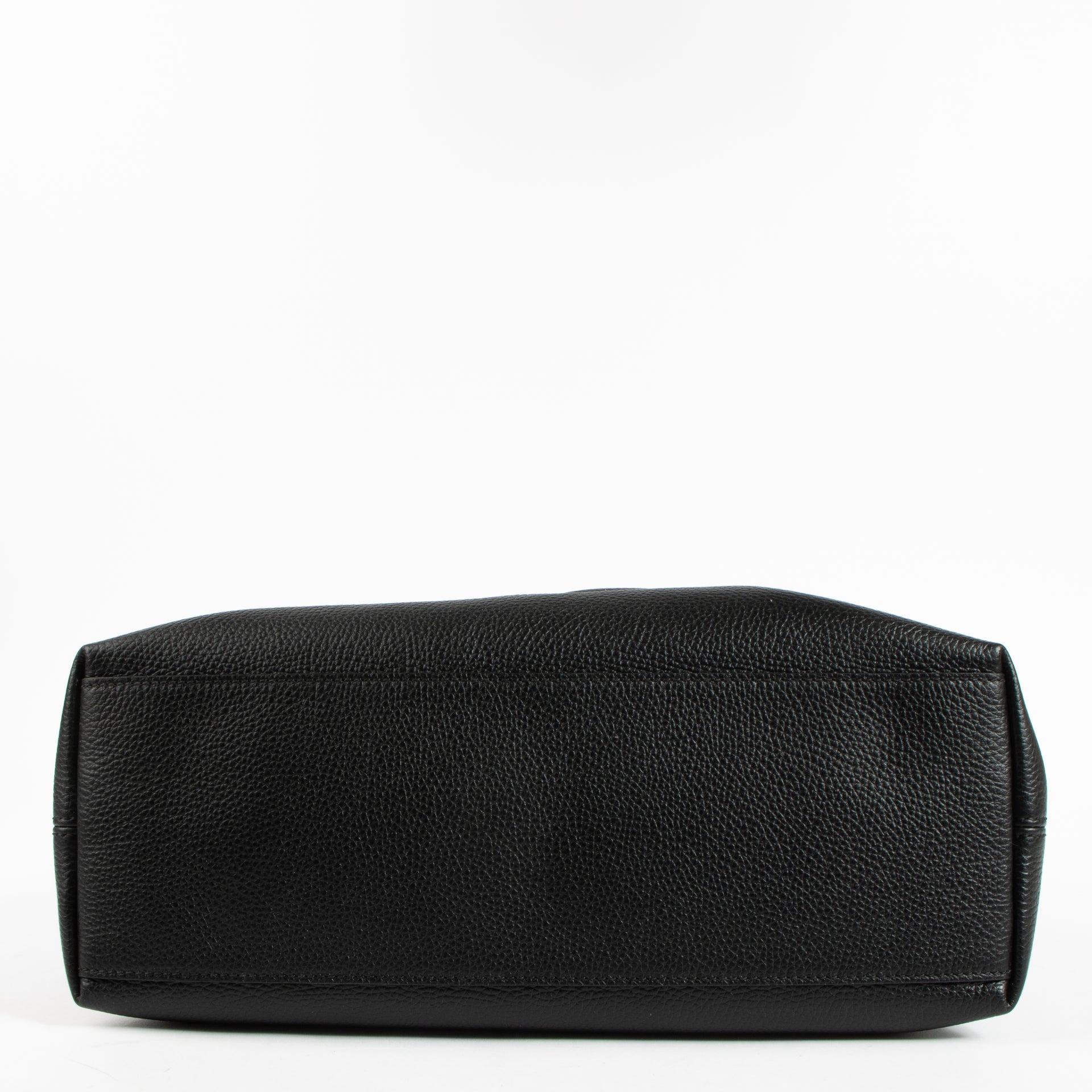 Shop authentic Gucci Black Soho Chain Hobo Bag on Labellov.com.