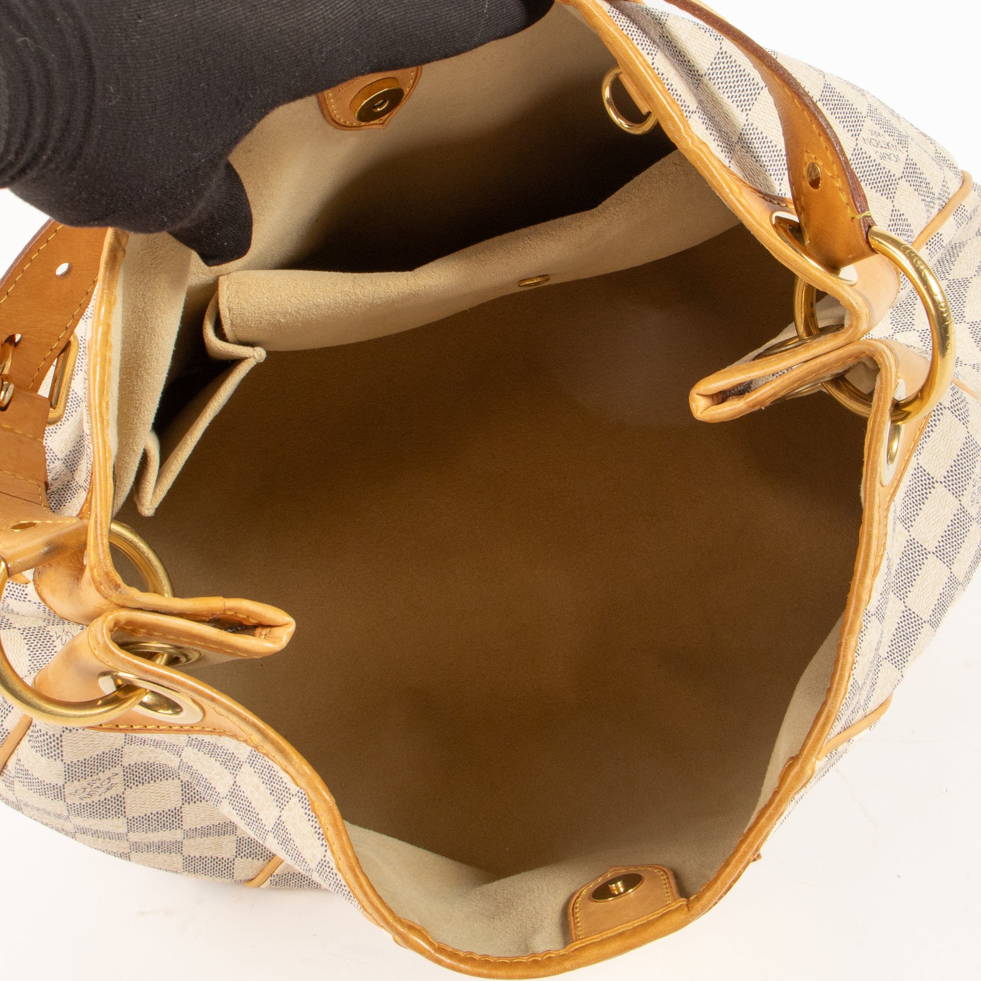Shop authentic Louis Vuitton Damier Azur Galliera PM Bag on Labellov.com.