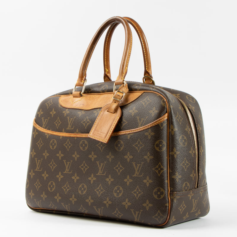 Shop this authentic Louis Vuitton Monogram Deauville Bag pre-loved on Labellov.com