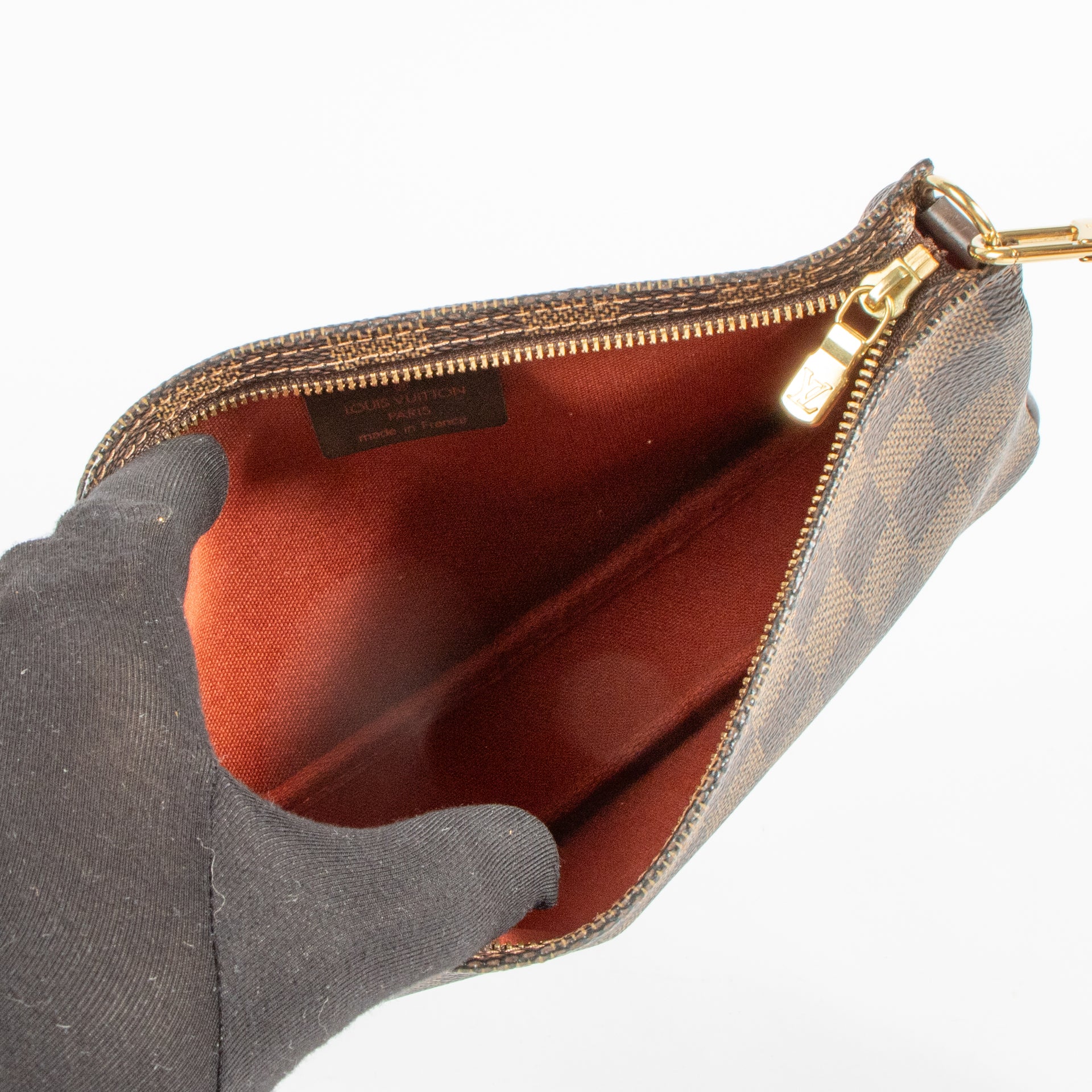 Shop the authentic Louis Vuitton Damier Ebene Navona Pochette on Labellov.com !