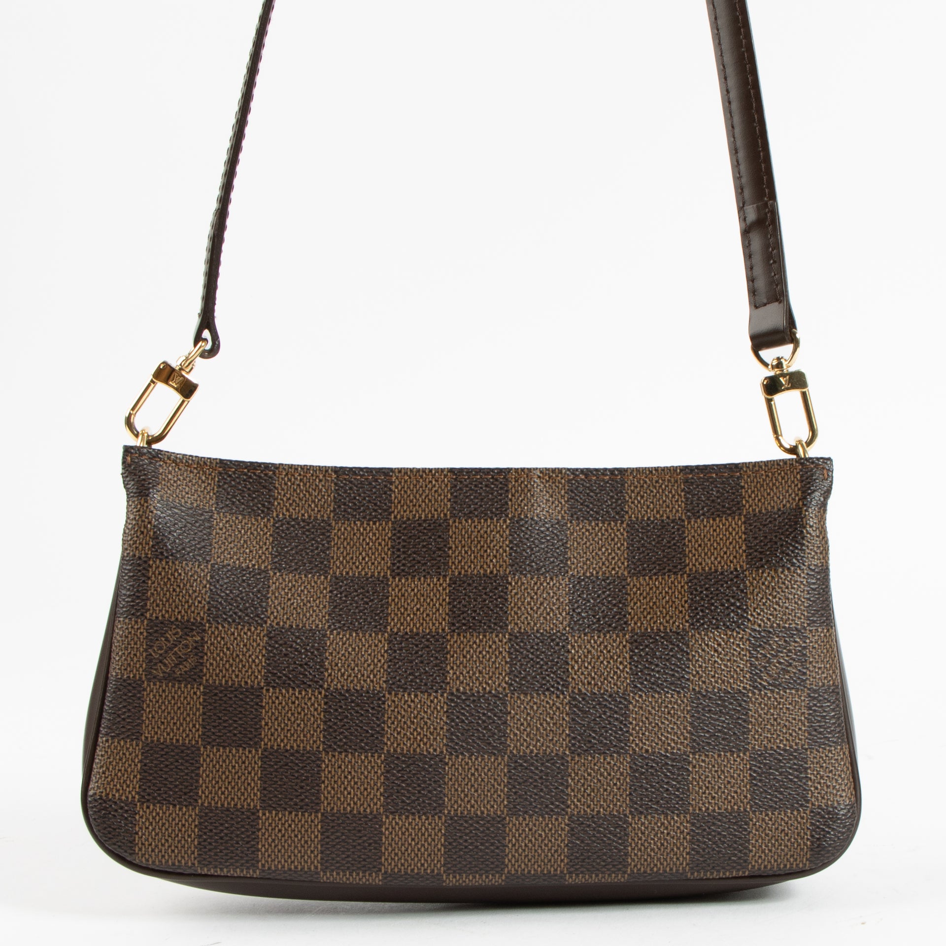 Shop the authentic Louis Vuitton Damier Ebene Navona Pochette on Labellov.com !
