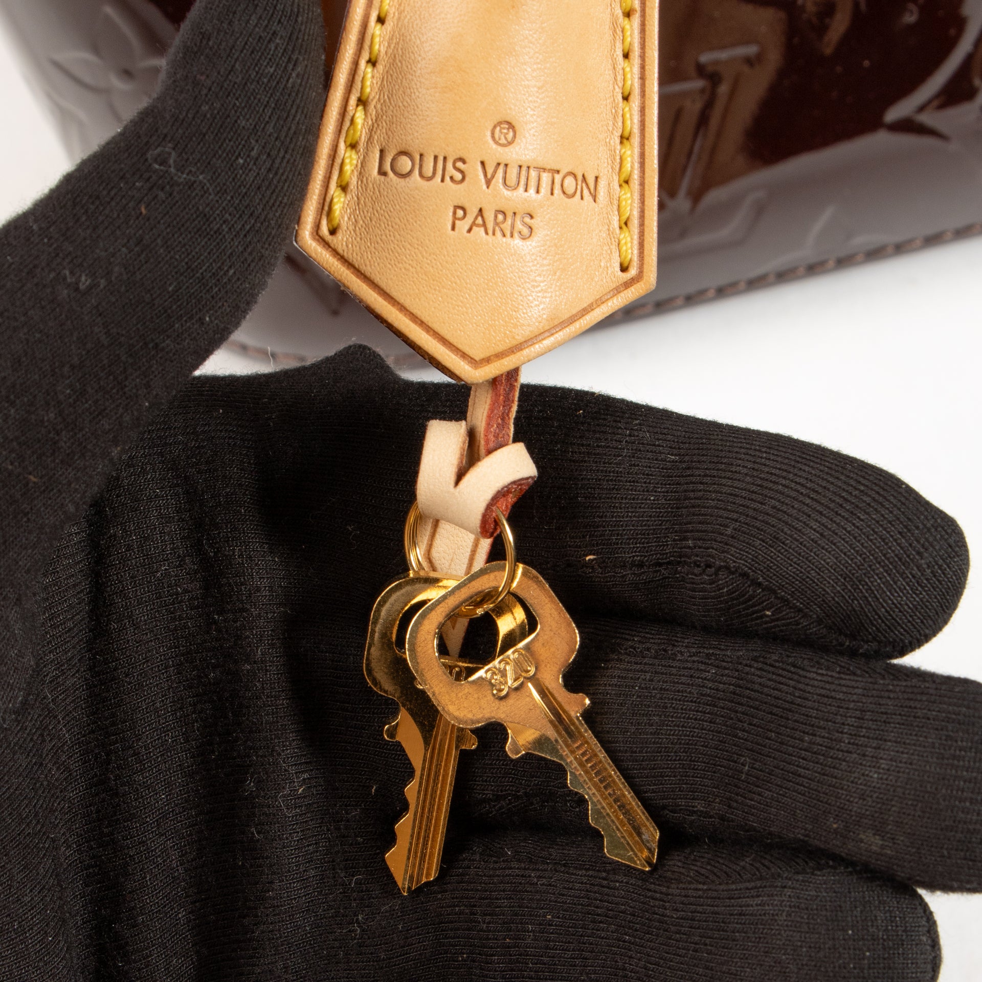 Shop the authentic Louis Vuitton Amarante Monogram Vernis Montebello Bag on Labellov.com !