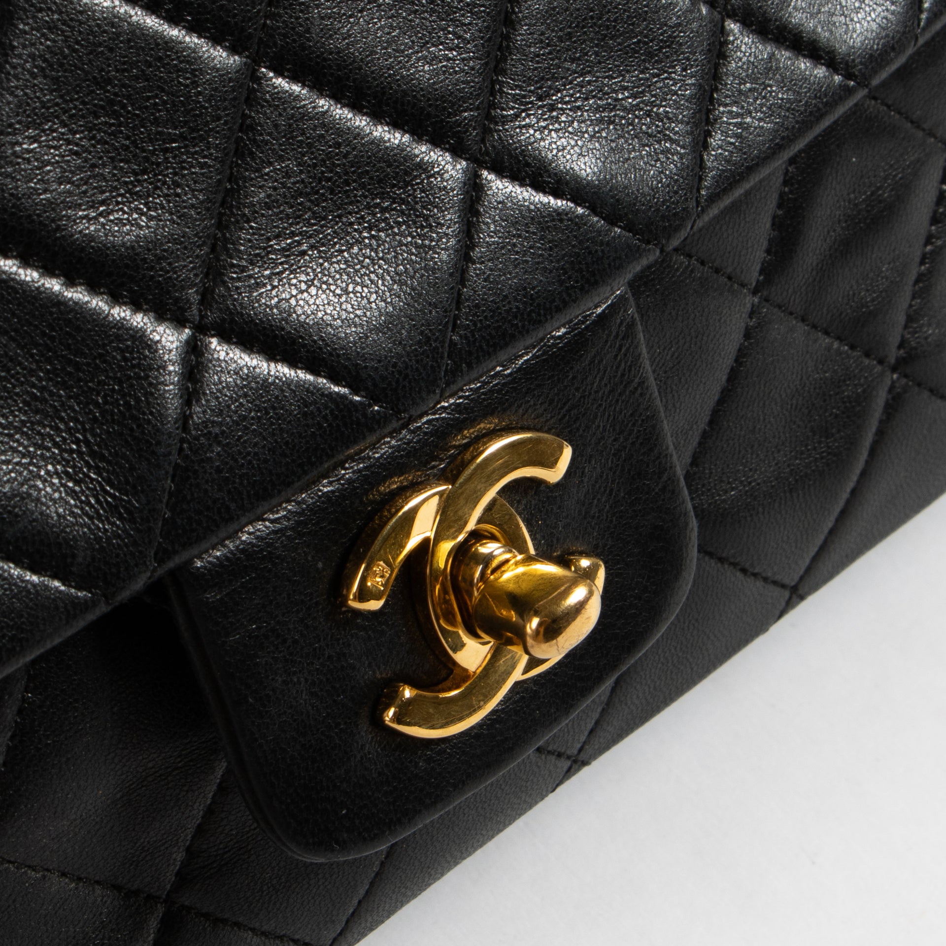 Shop the authentic Chanel Vintage Black Lambskin Flap Bag on Labellov.com !