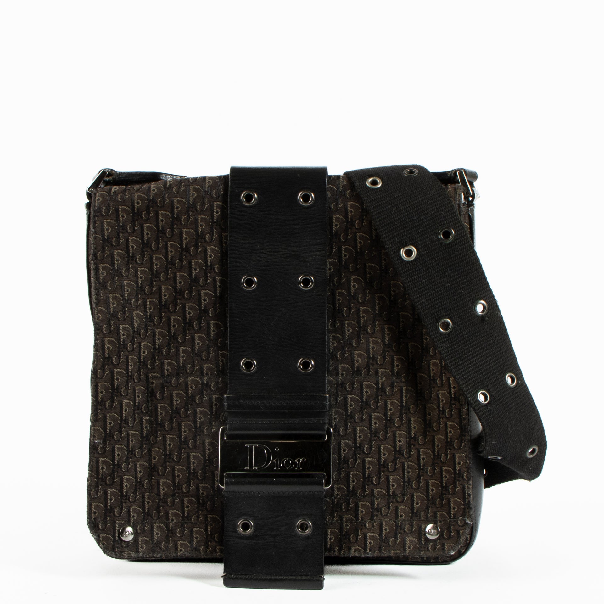 Shop the authentic Christian Dior Brown Trotter Street Chic Messenger Bag on Labellov.com !