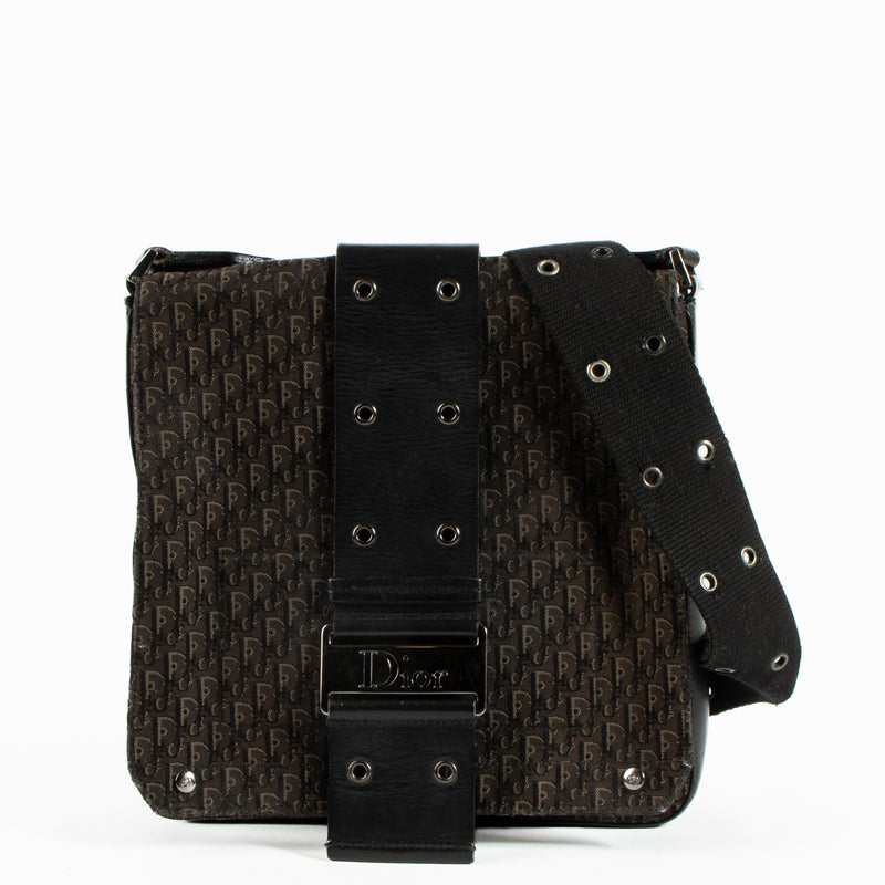 Shop the authentic Christian Dior Brown Trotter Street Chic Messenger Bag on Labellov.com !