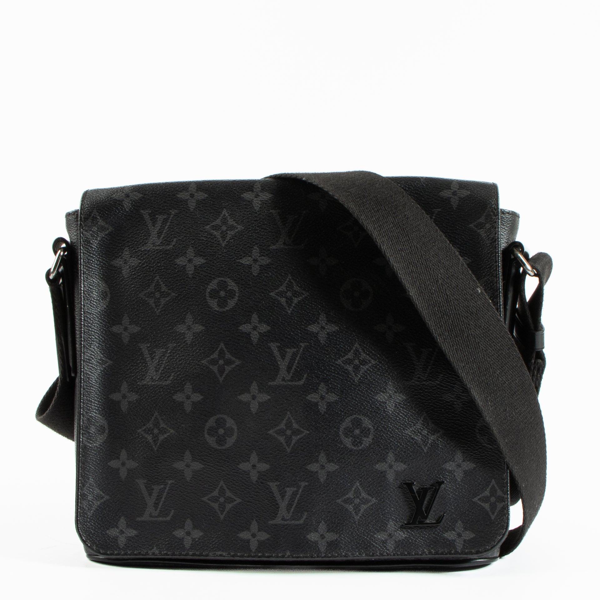 Shop the authentic Louis Vuitton Monogram Eclipse District PM Bag on Labellov.com !