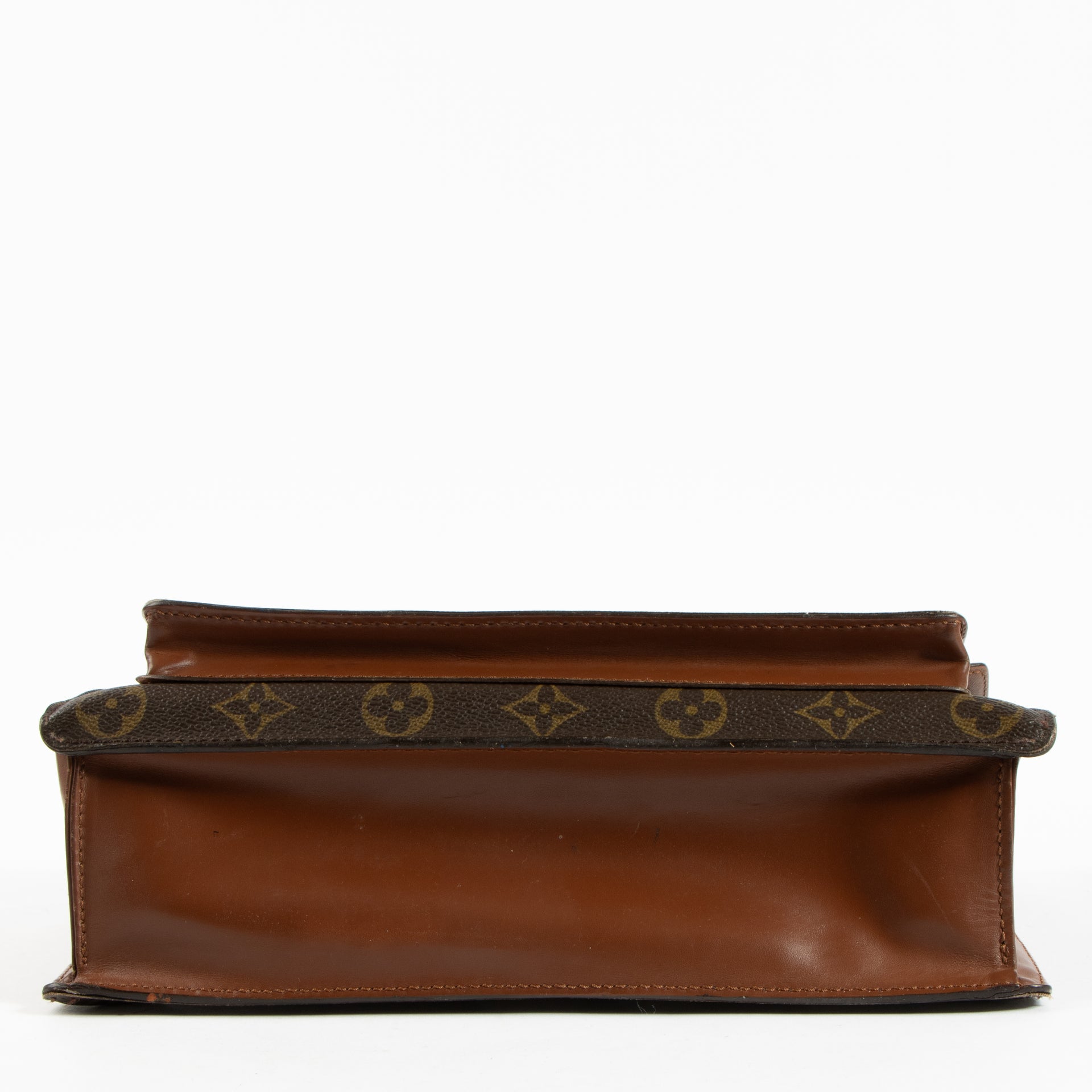 Shop the authentic Louis Vuitton Vintage Monogram Monceau 28 Bag on Labellov.com !