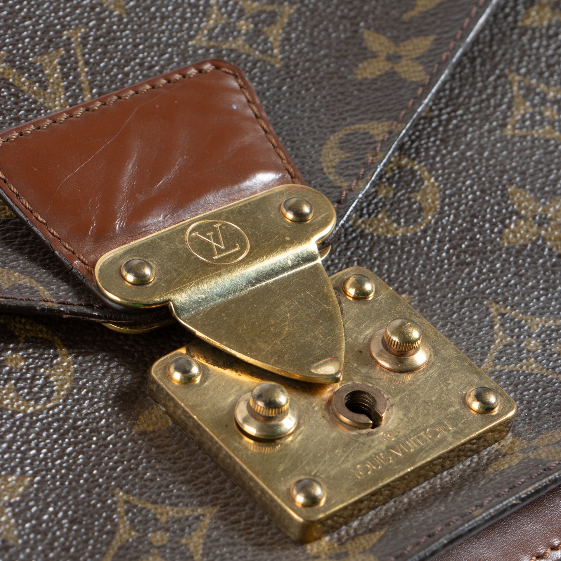 Shop the authentic Louis Vuitton Vintage Monogram Monceau 28 Bag on Labellov.com !