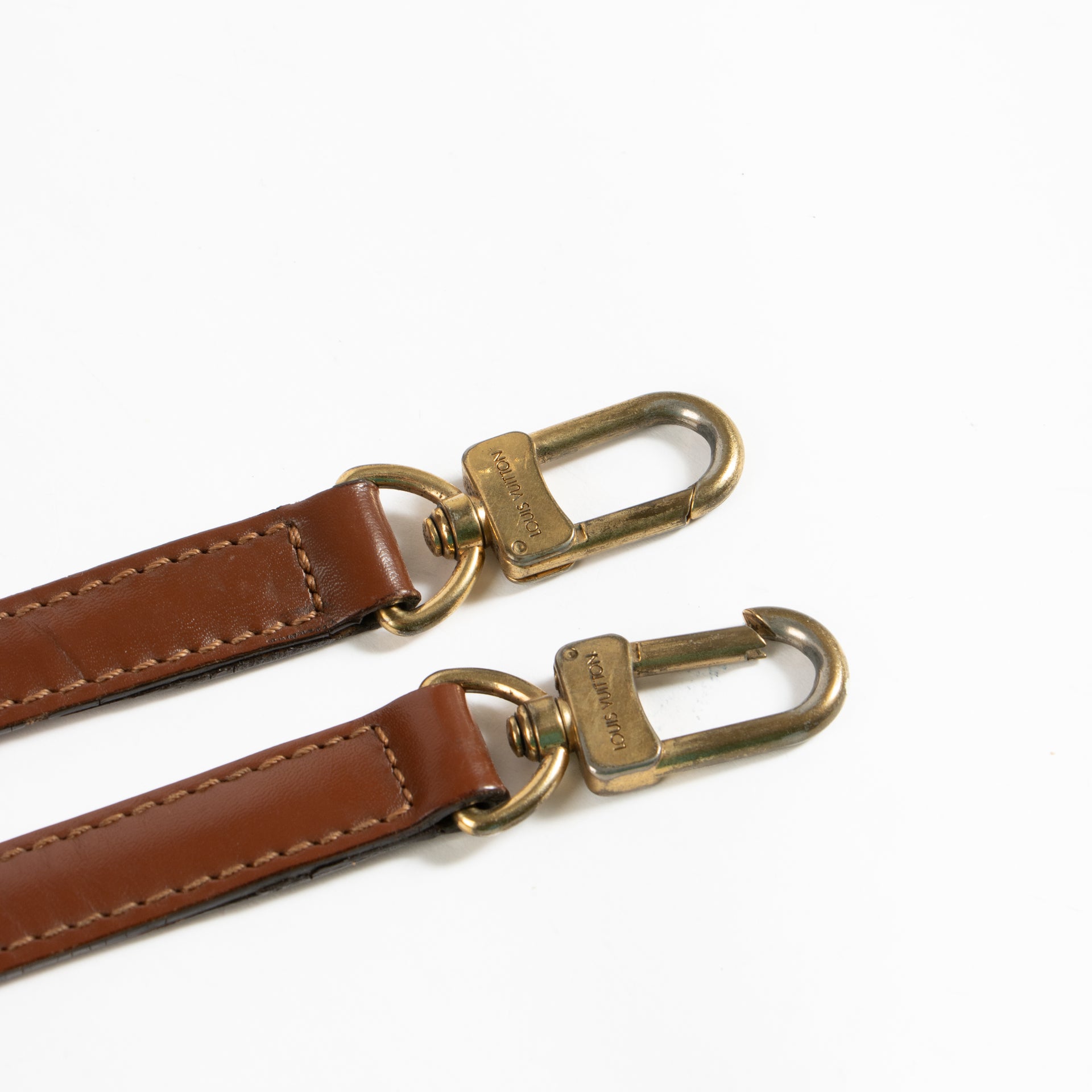 Shop the authentic Louis Vuitton Vintage Monogram Monceau 28 Bag on Labellov.com !